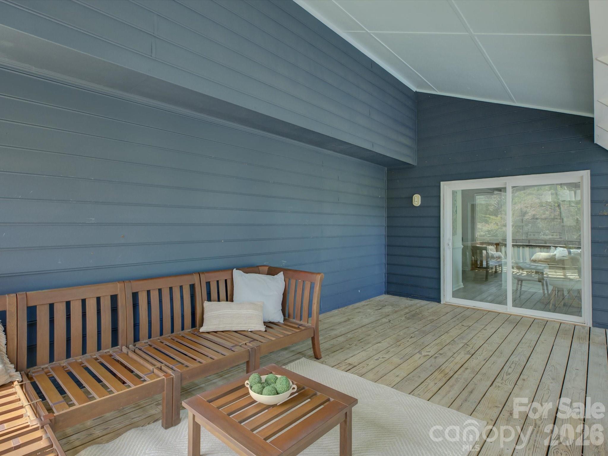 13736 Strathaven Drive Property Photo 31