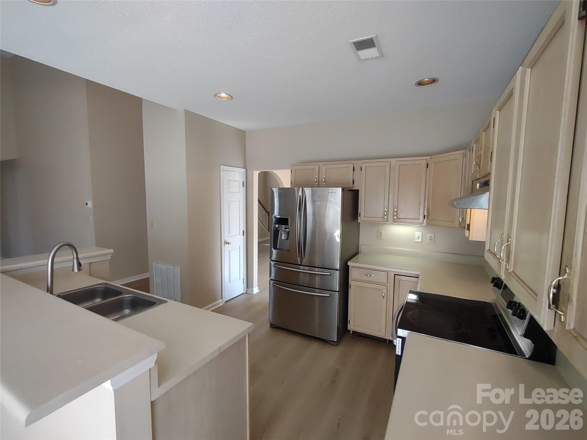 1111 Land Grant Road Property Photo 3