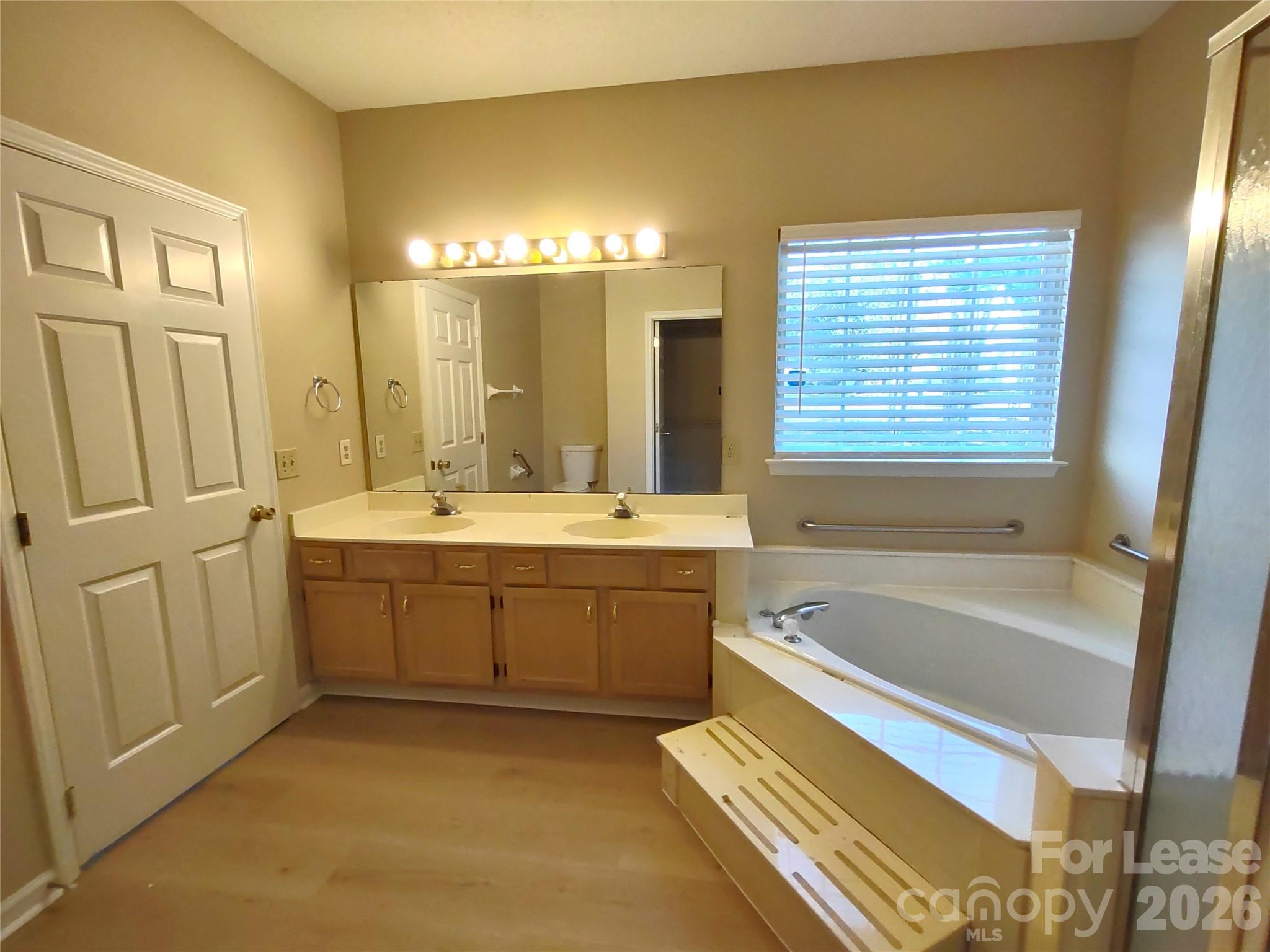 1111 Land Grant Road Property Photo 19