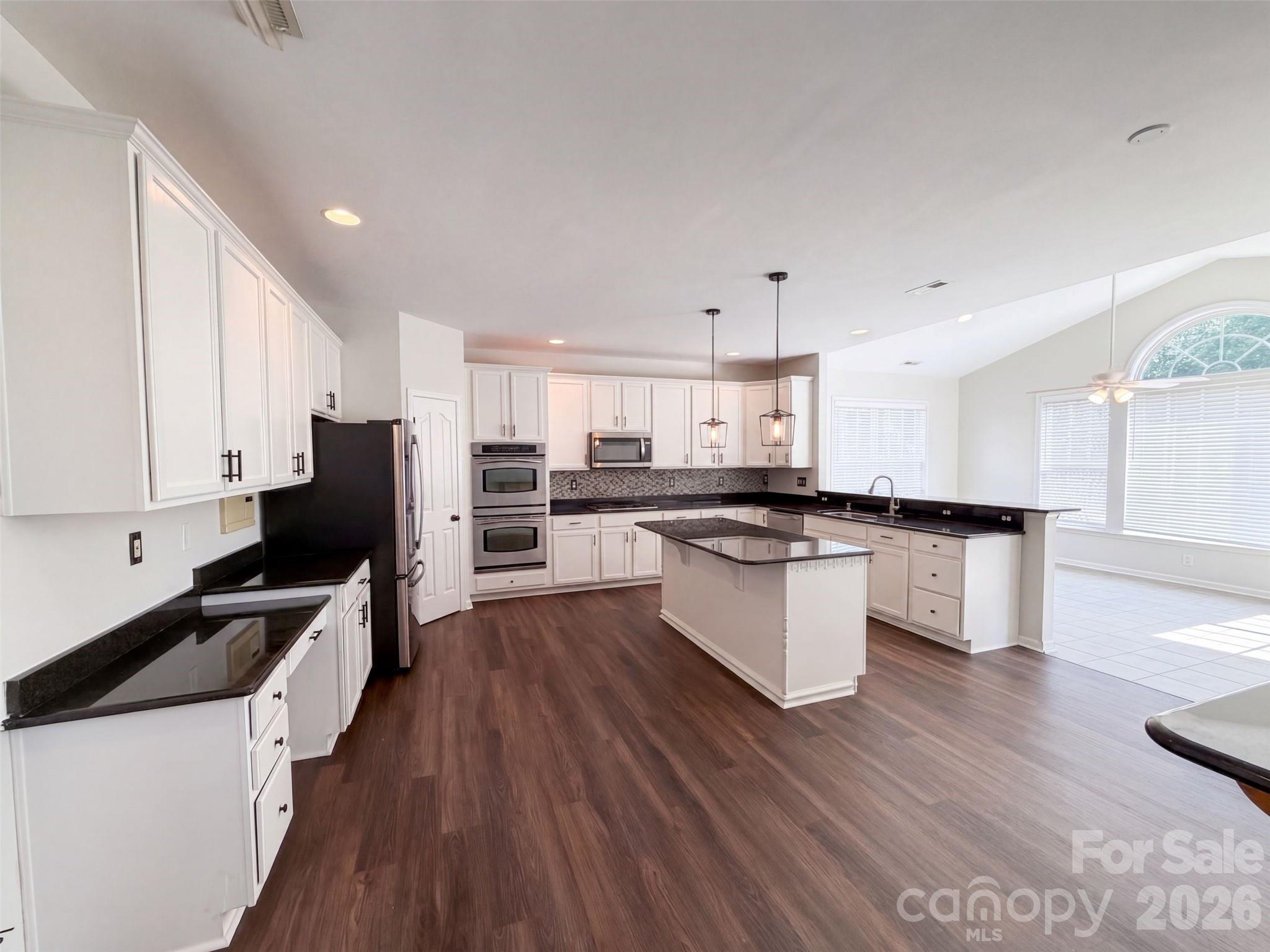 821 Pinkney Place Property Photo 12