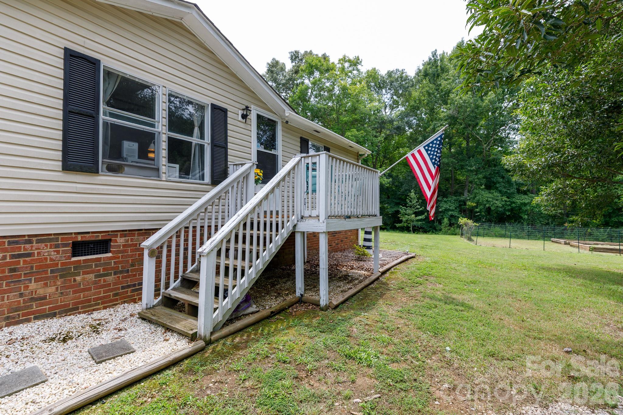 120 Creekstone Lane Property Photo 1
