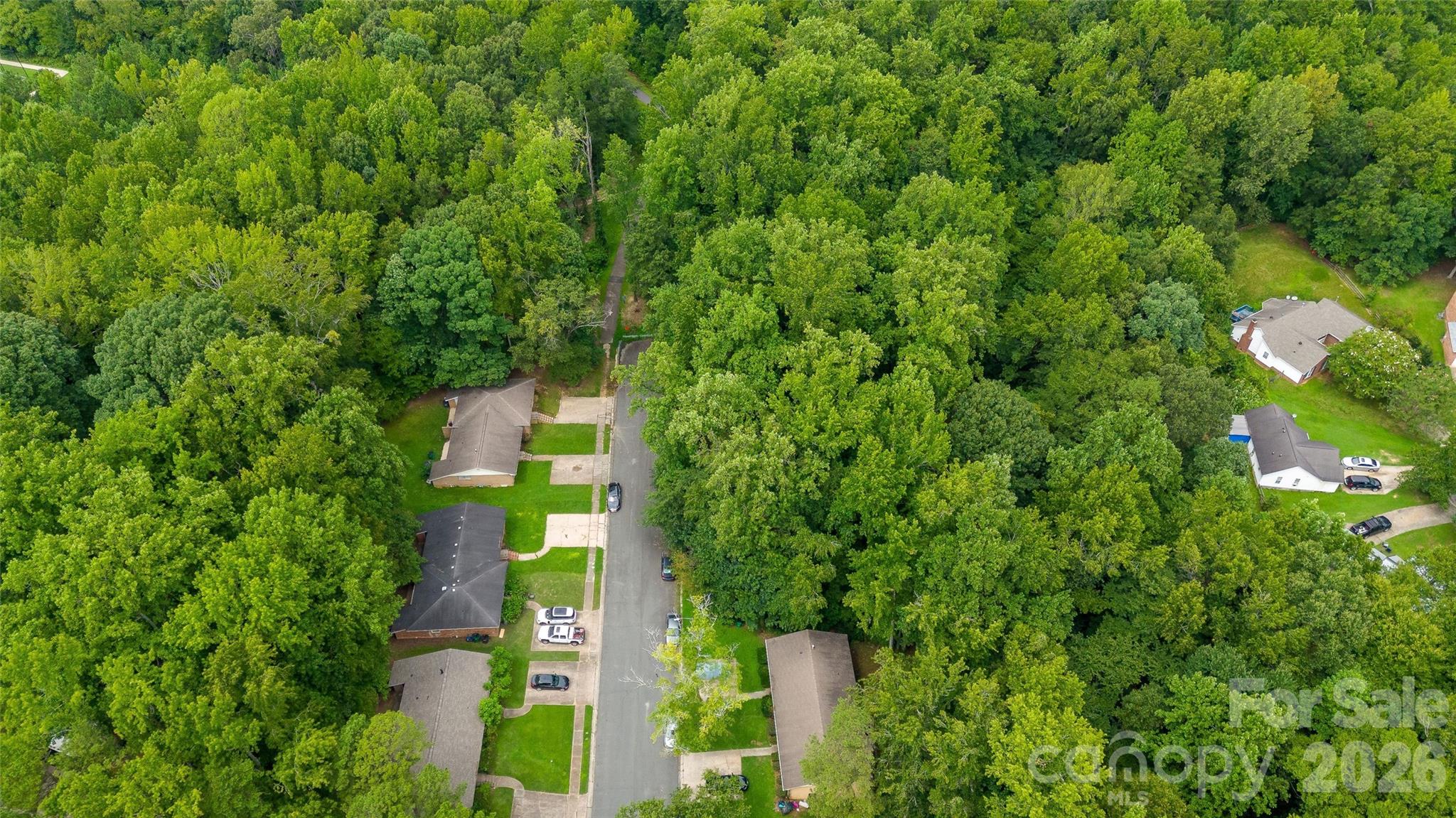 4601 Highlake Drive Property Photo 5