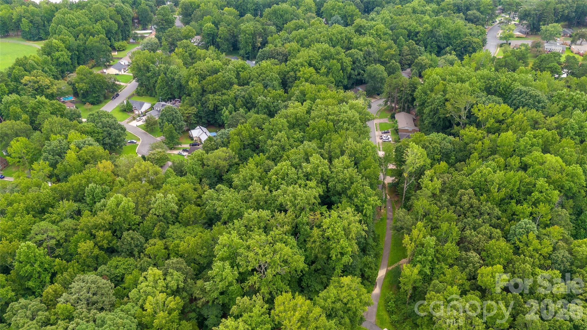 4601 Highlake Drive Property Photo 10
