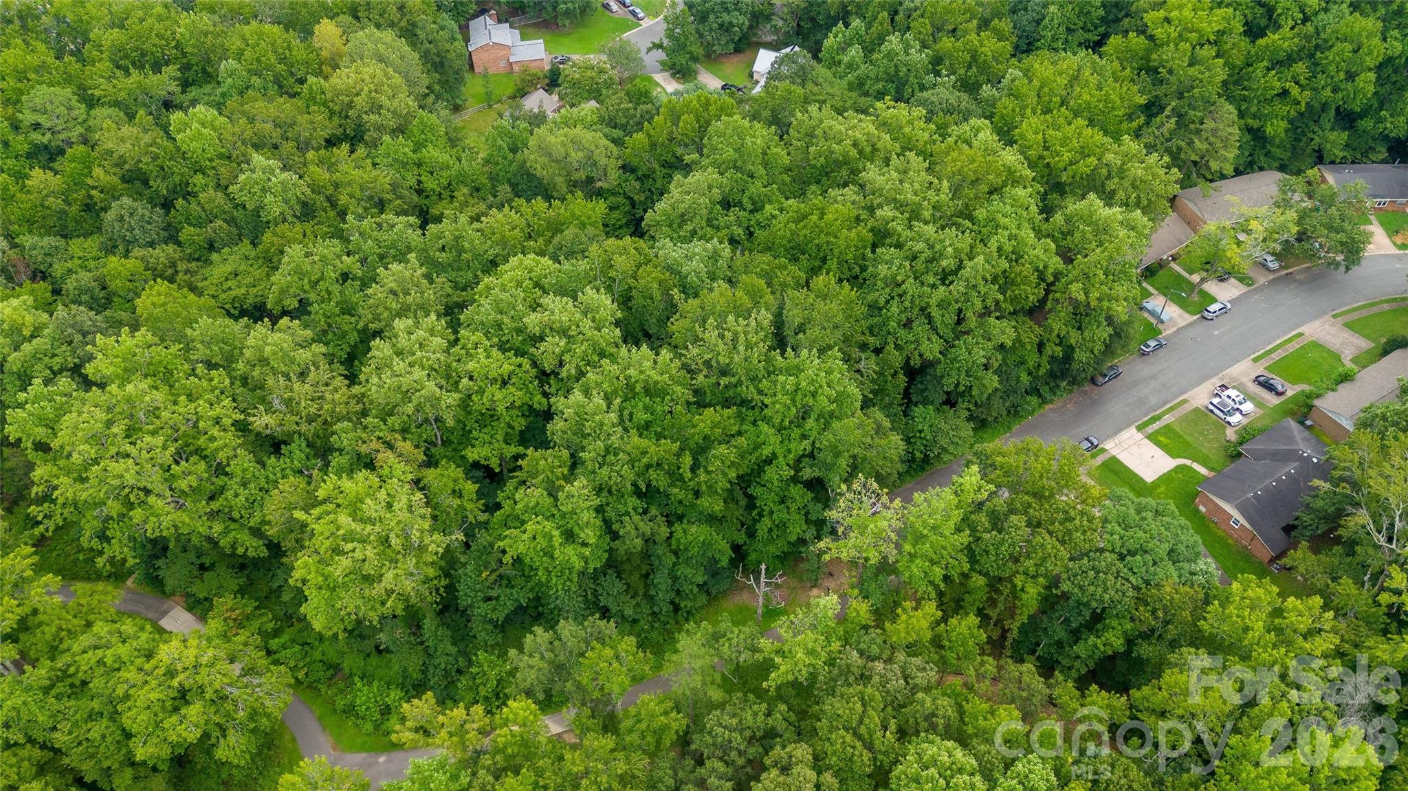 4601 Highlake Drive Property Photo 12