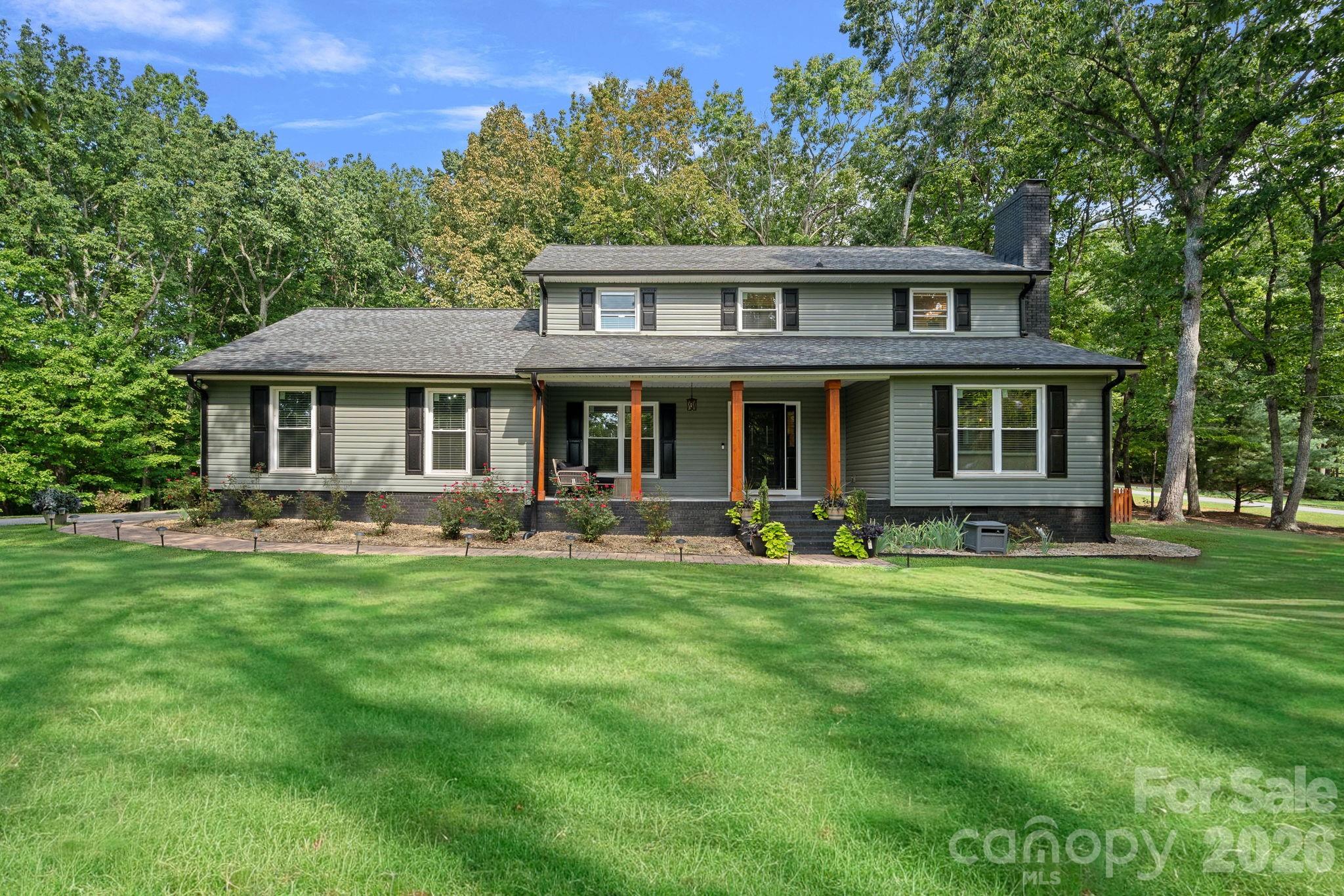 2981 Oak Ridge Circle Property Photo 1