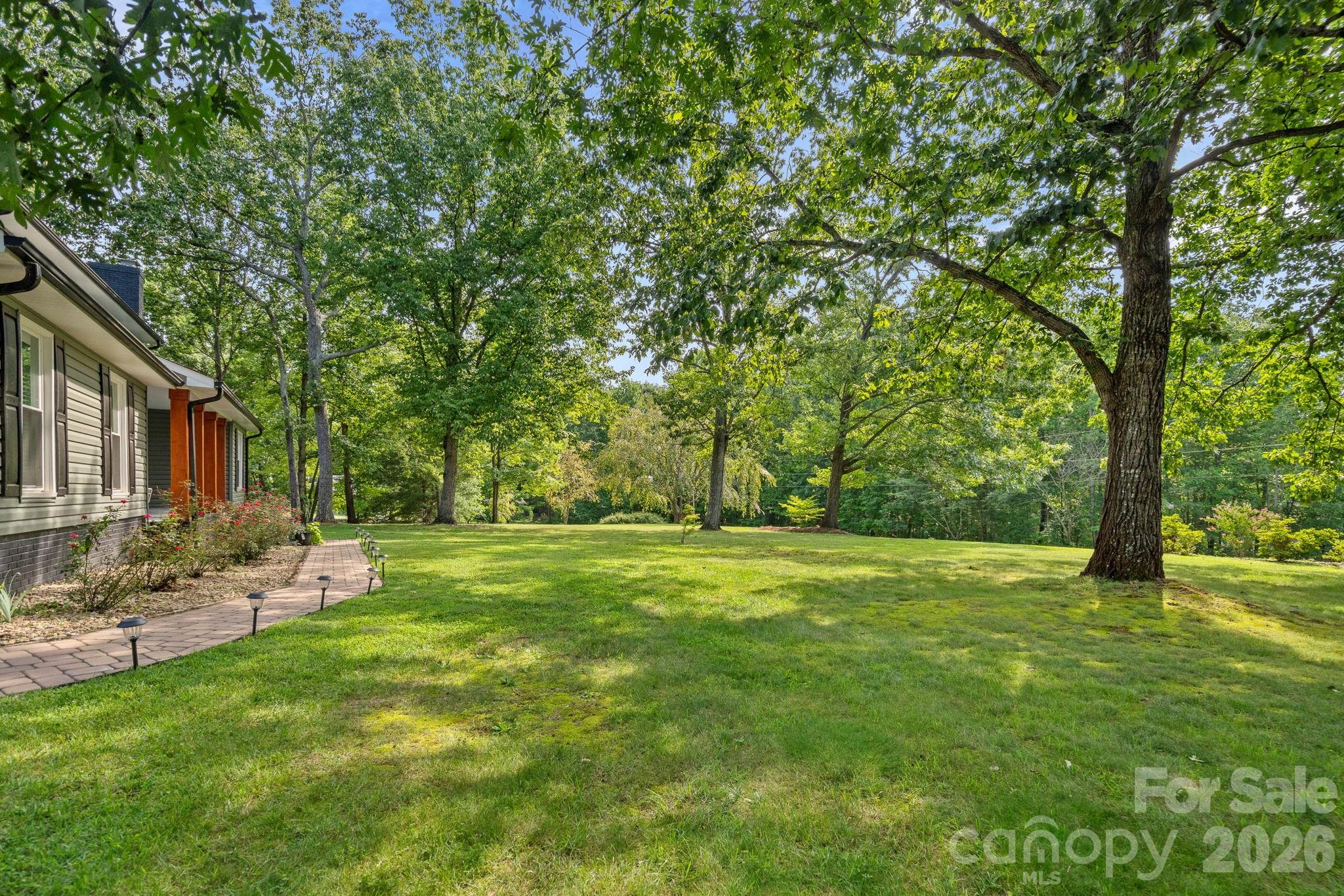 2981 Oak Ridge Circle Property Photo 2