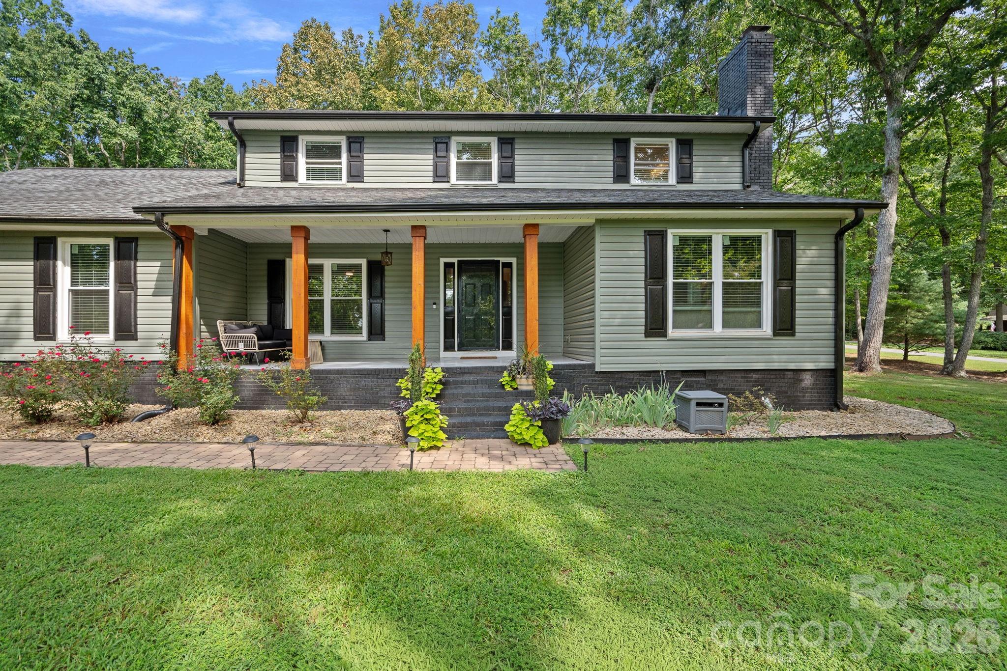 2981 Oak Ridge Circle Property Photo 3