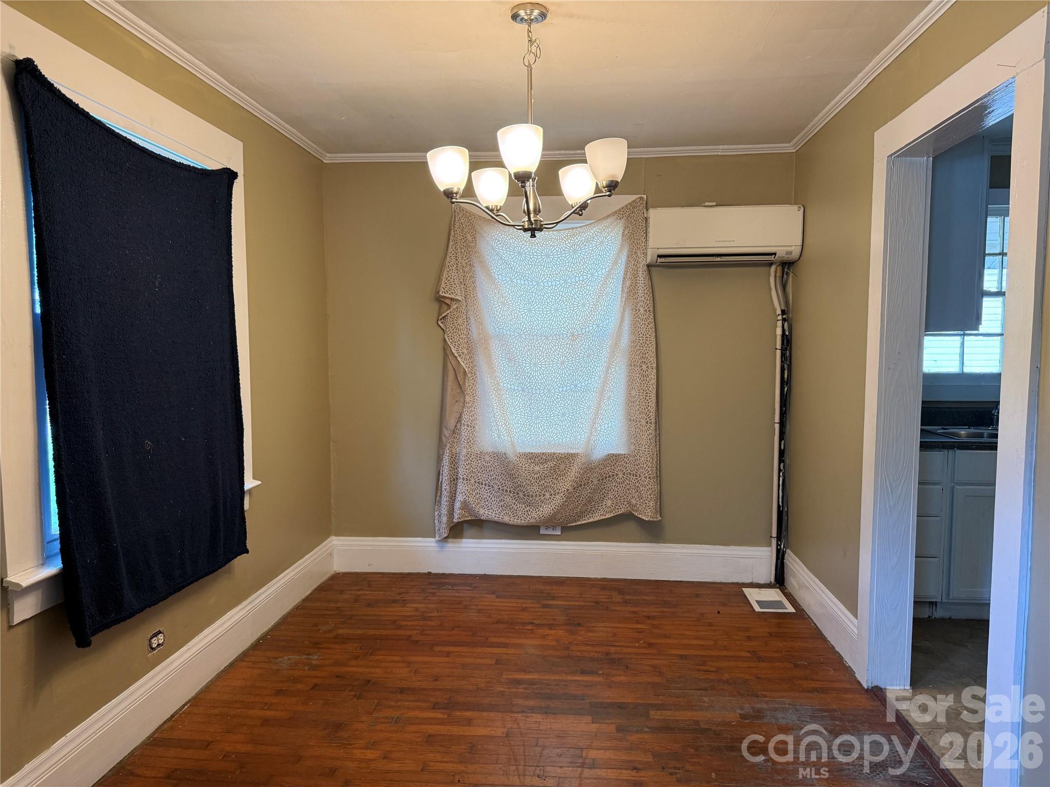 610 E 4th Avenue Property Photo 3