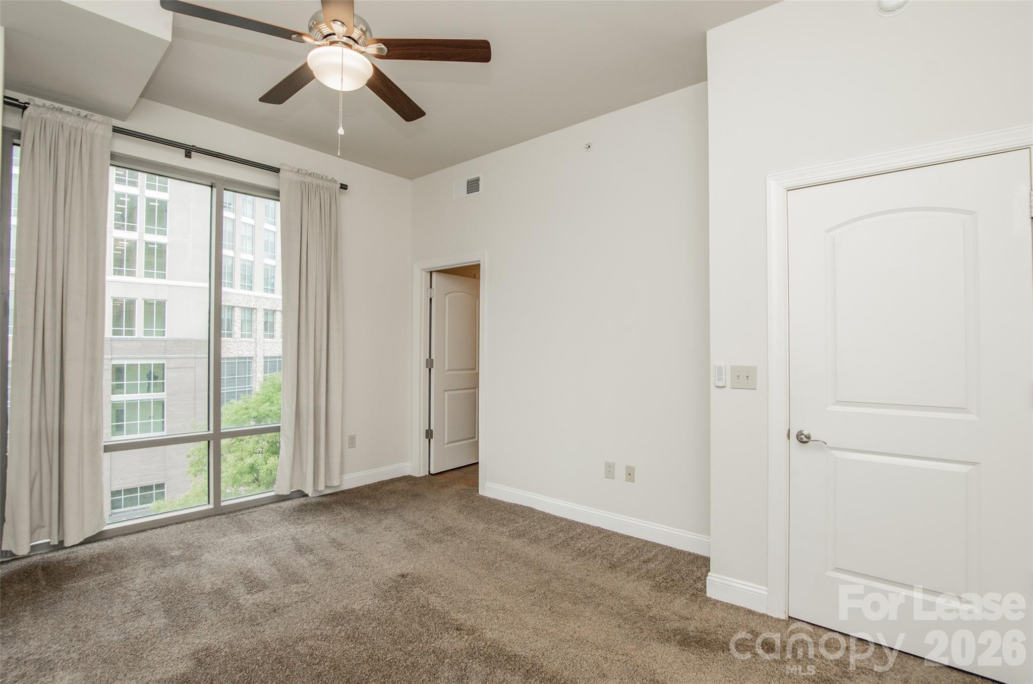 701 Royal Court Property Photo 11