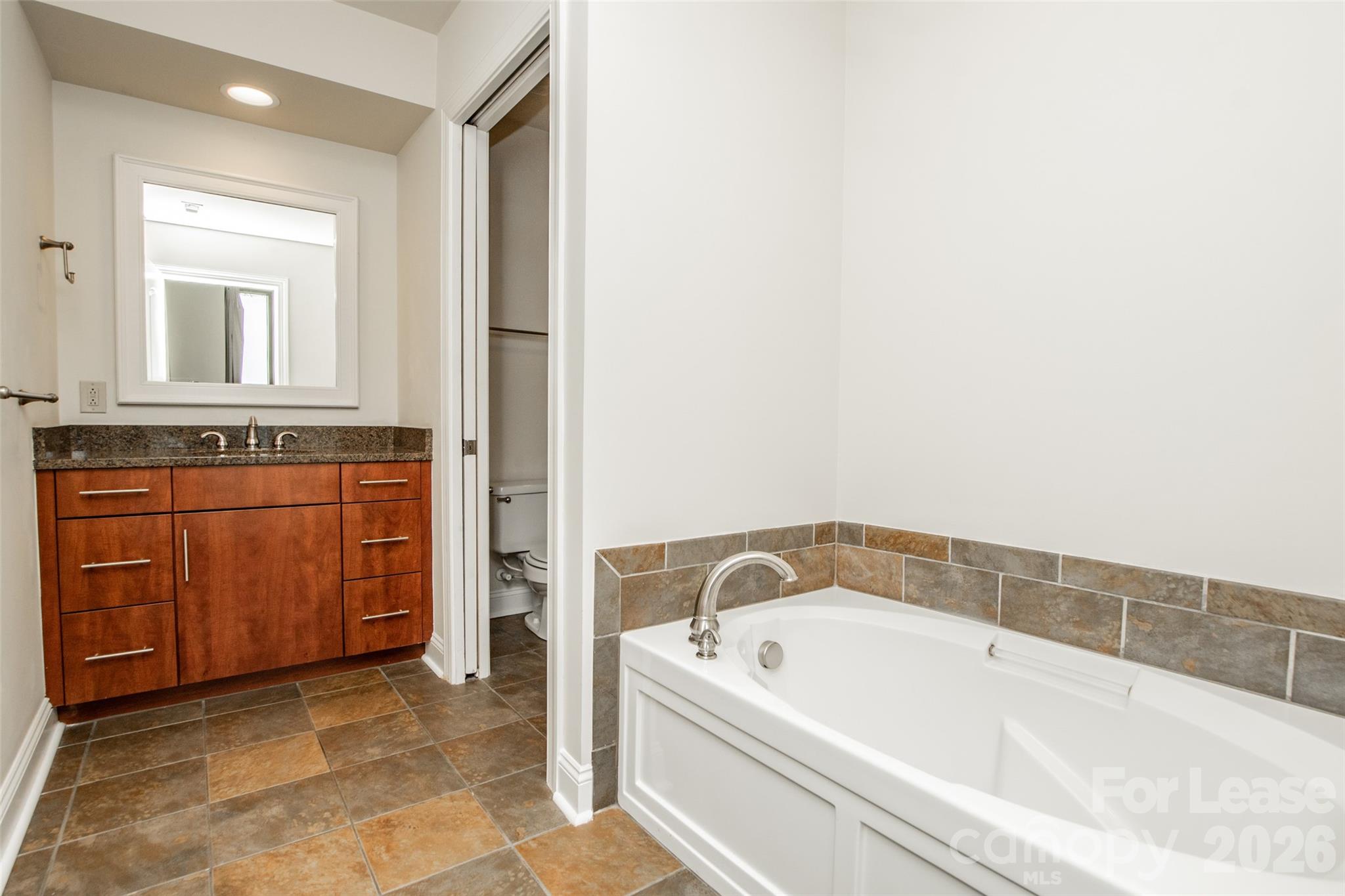 701 Royal Court Property Photo 12