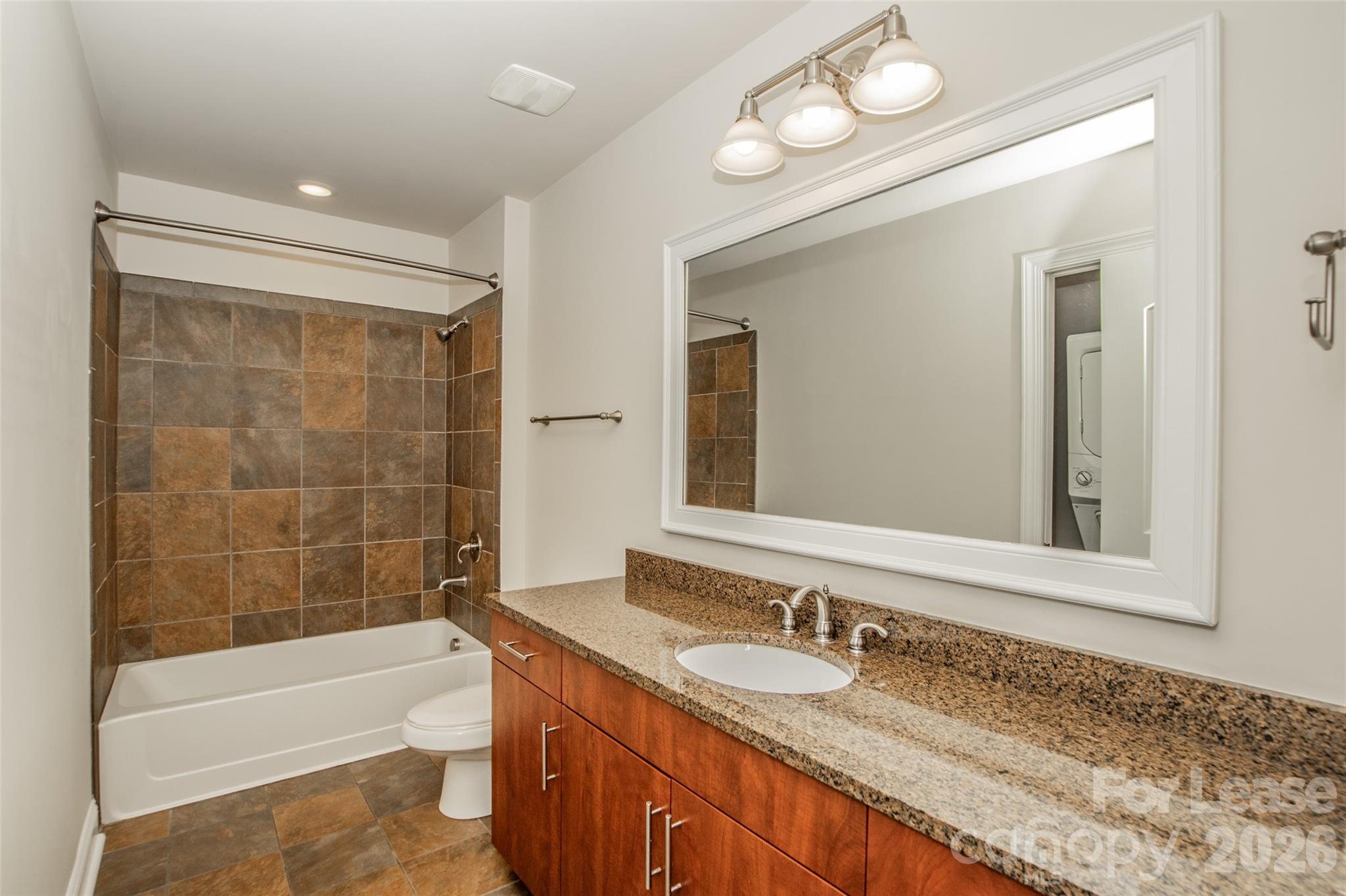 701 Royal Court Property Photo 16