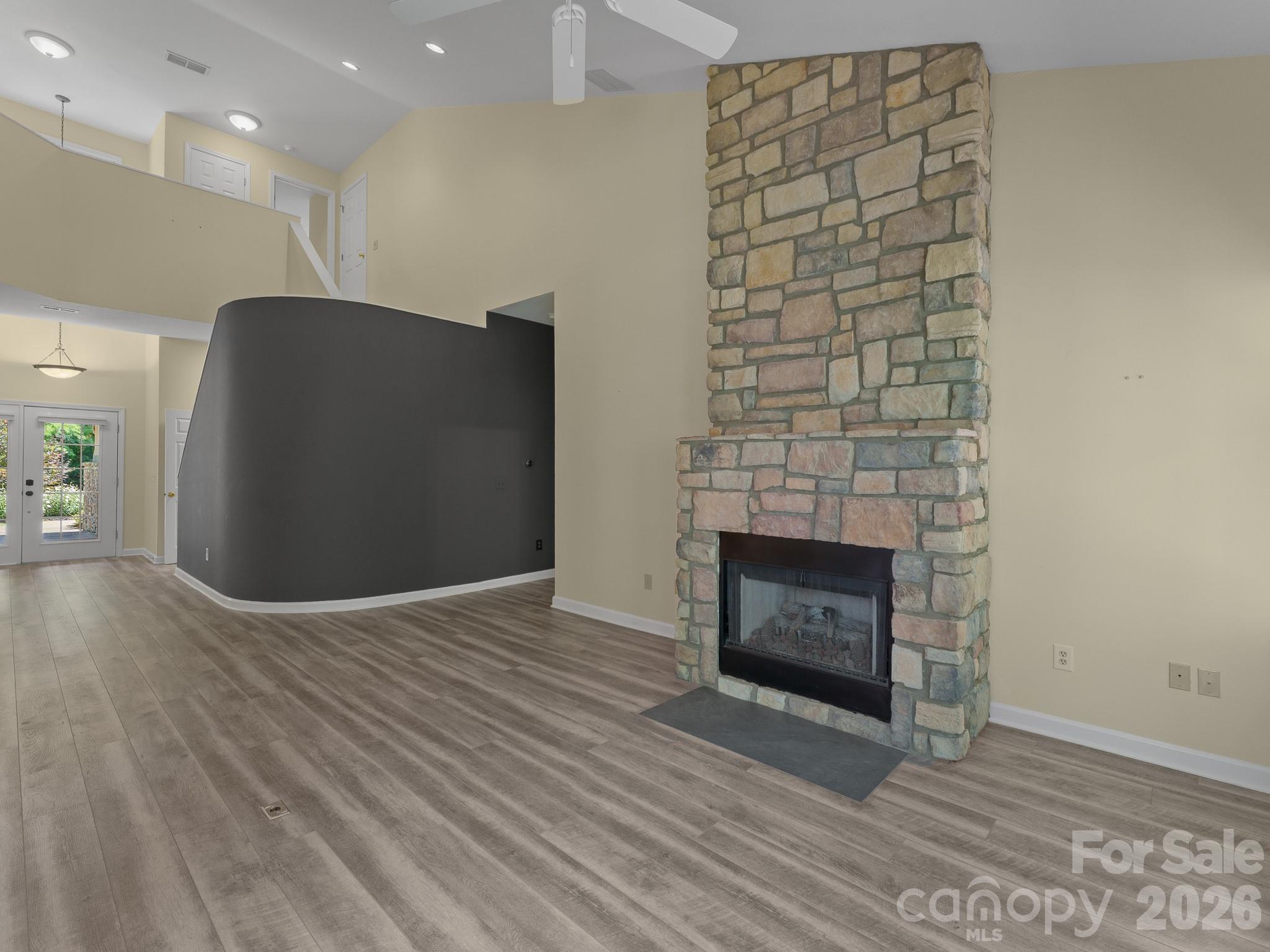 47 Ridgetop Circle 202 Property Photo 4