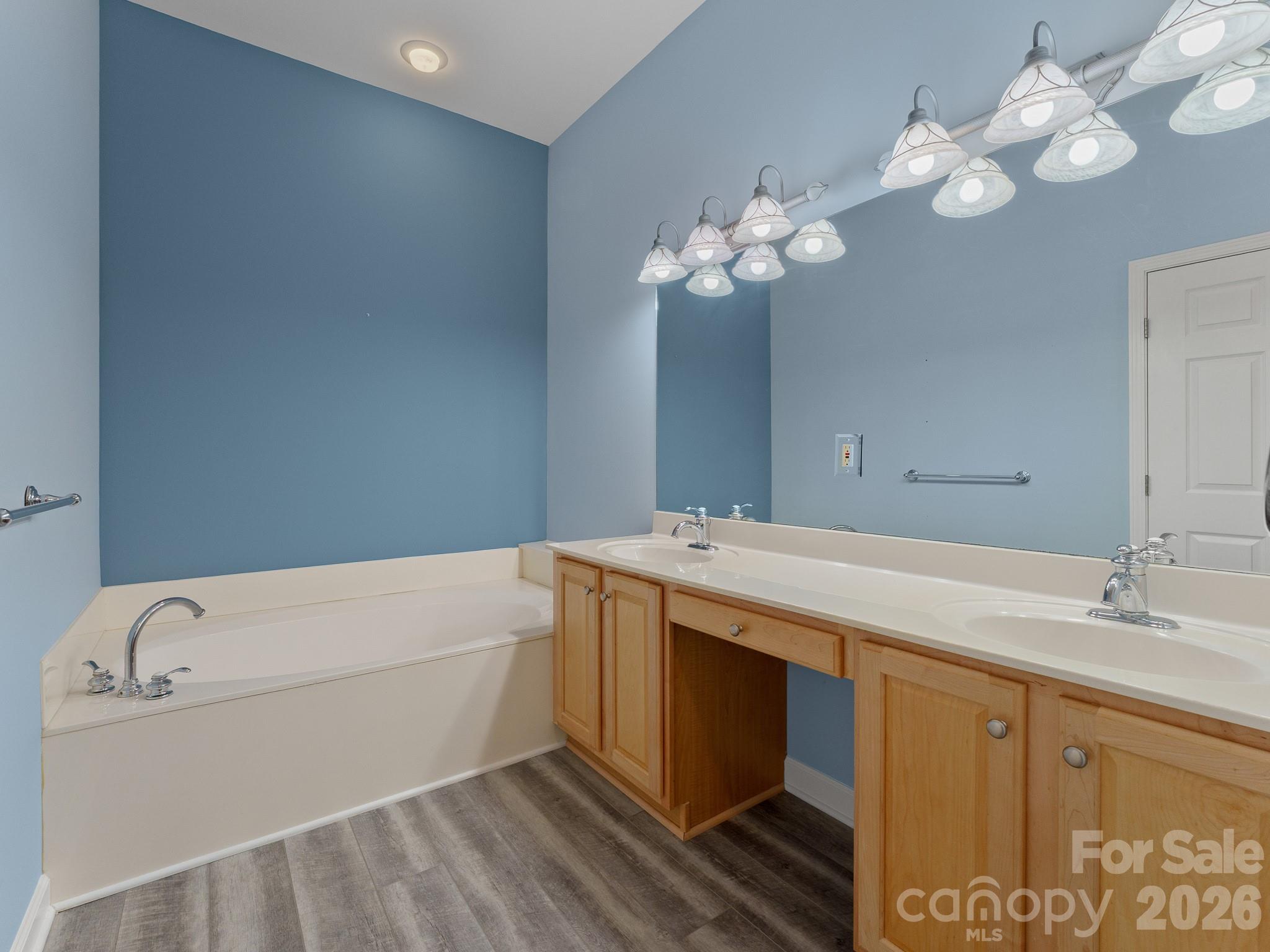 47 Ridgetop Circle 202 Property Photo 28