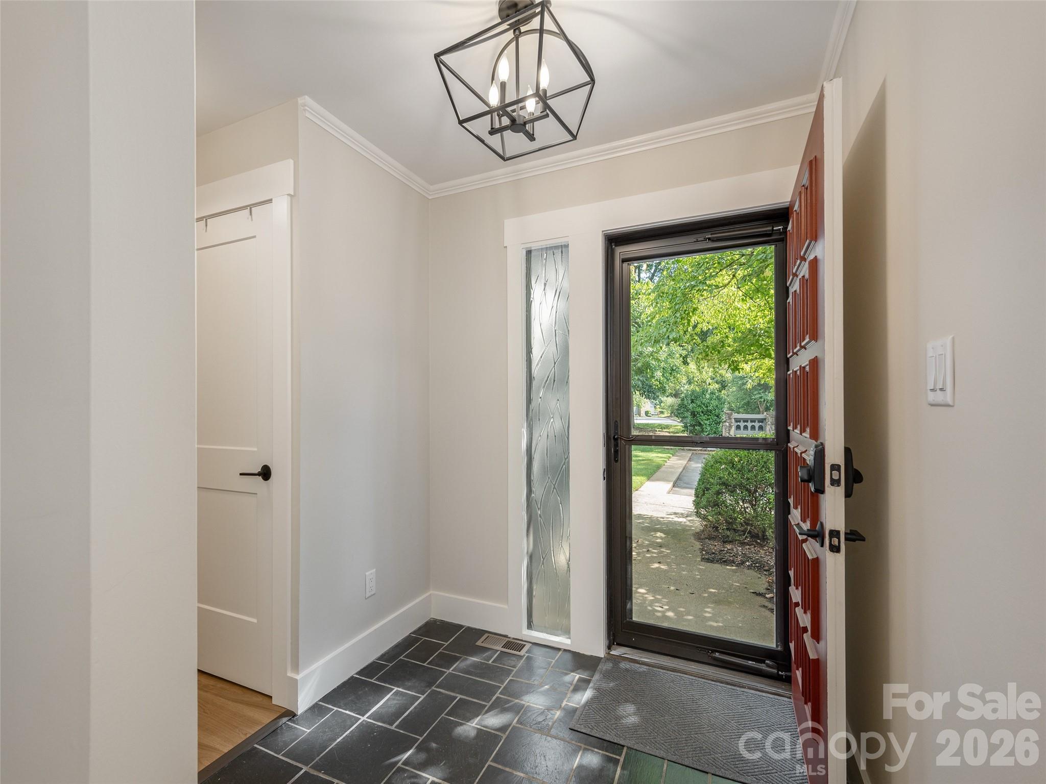 433 Crowfields Drive Property Photo 3