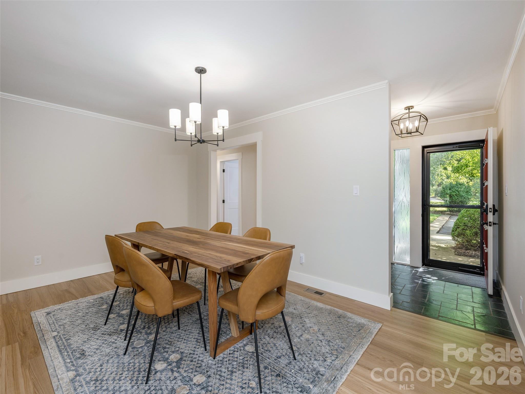 433 Crowfields Drive Property Photo 4