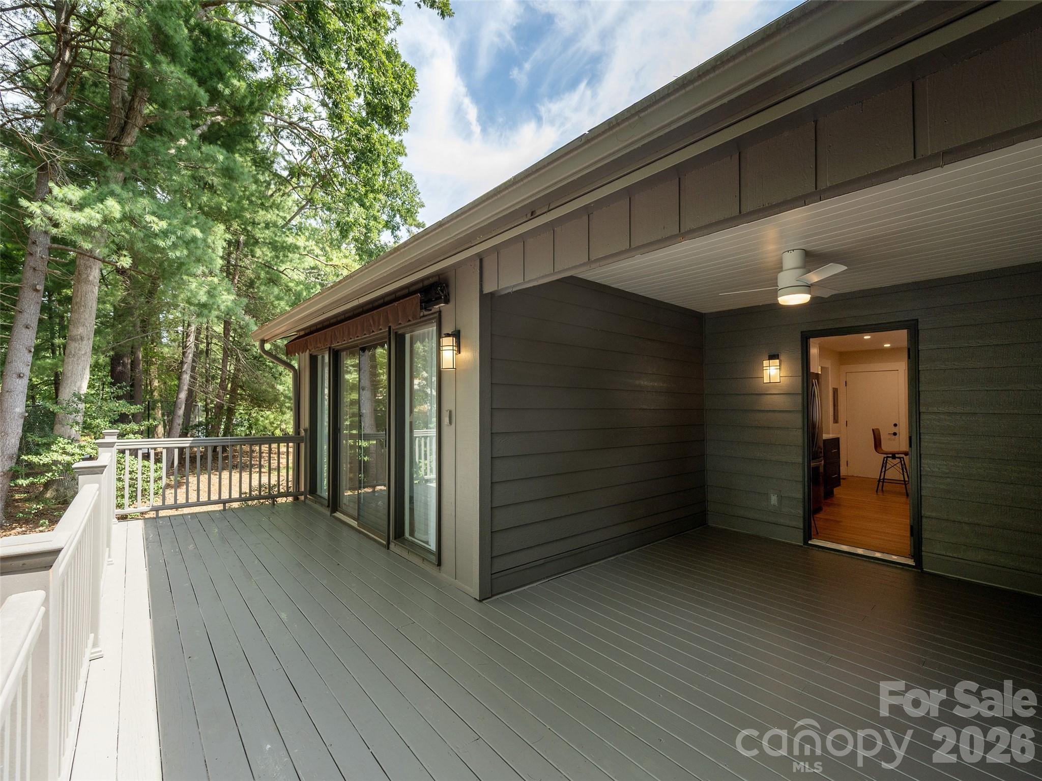 433 Crowfields Drive Property Photo 8