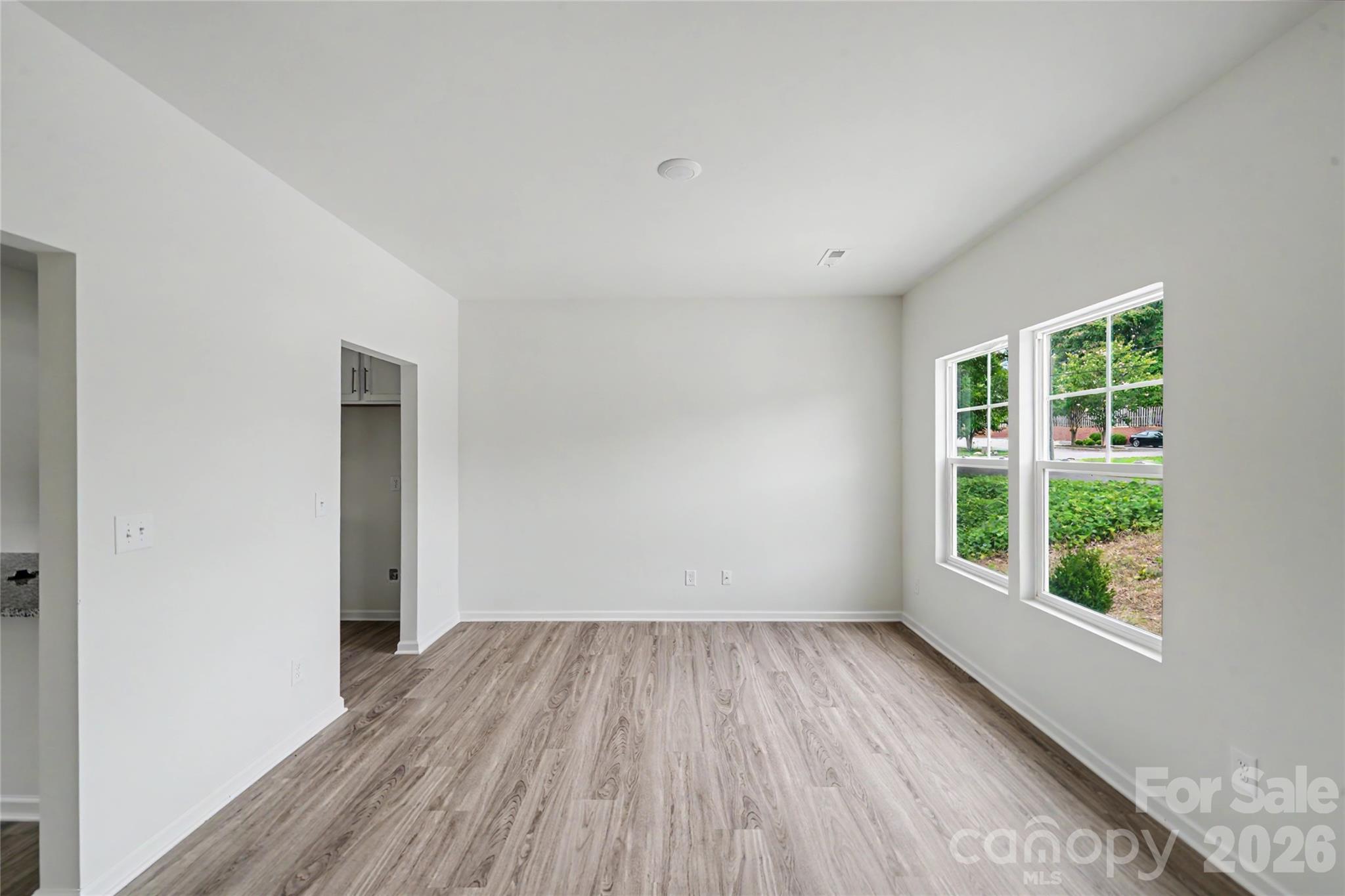 211 E 8th Avenue Property Photo 2
