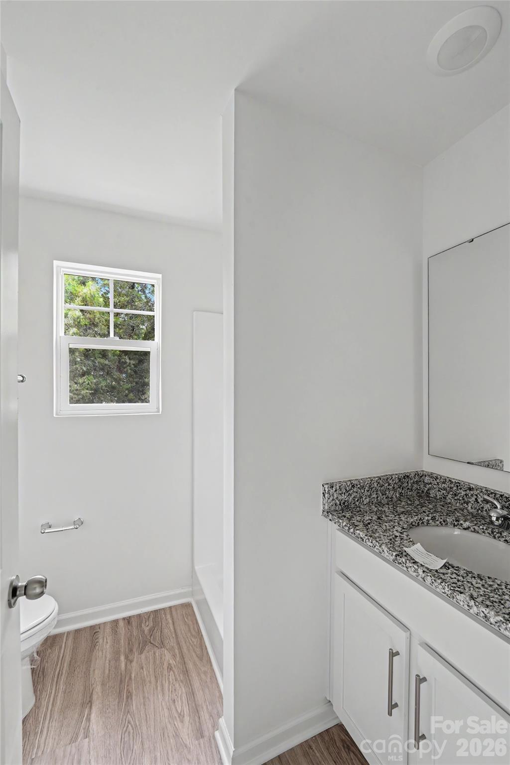 211 E 8th Avenue Property Photo 21