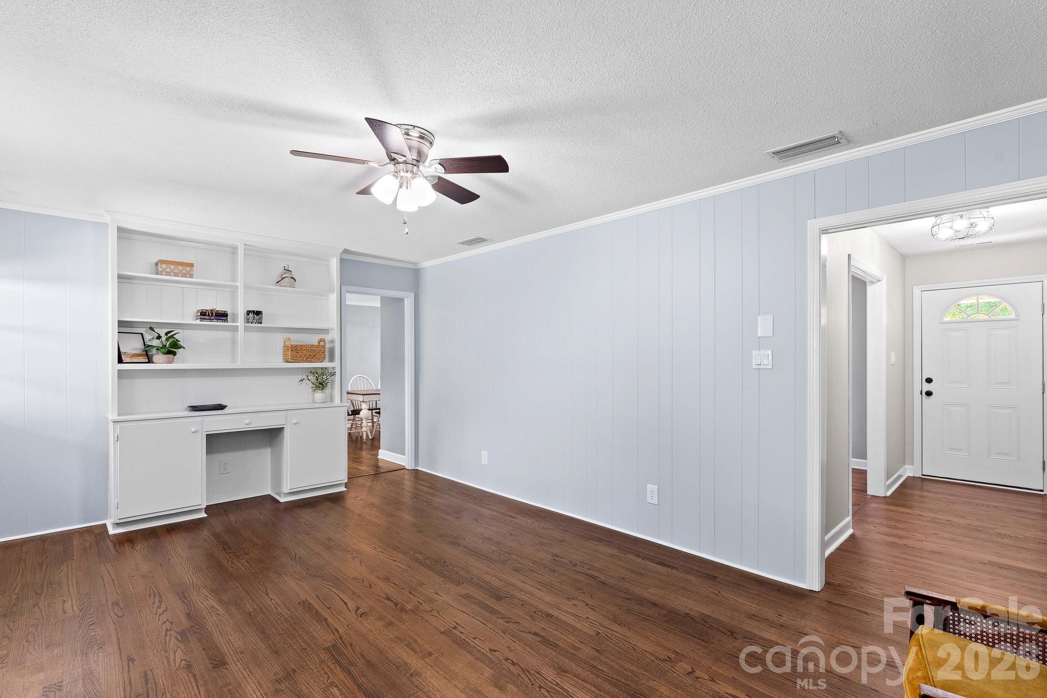 140 Spicewood Lane Property Photo 9