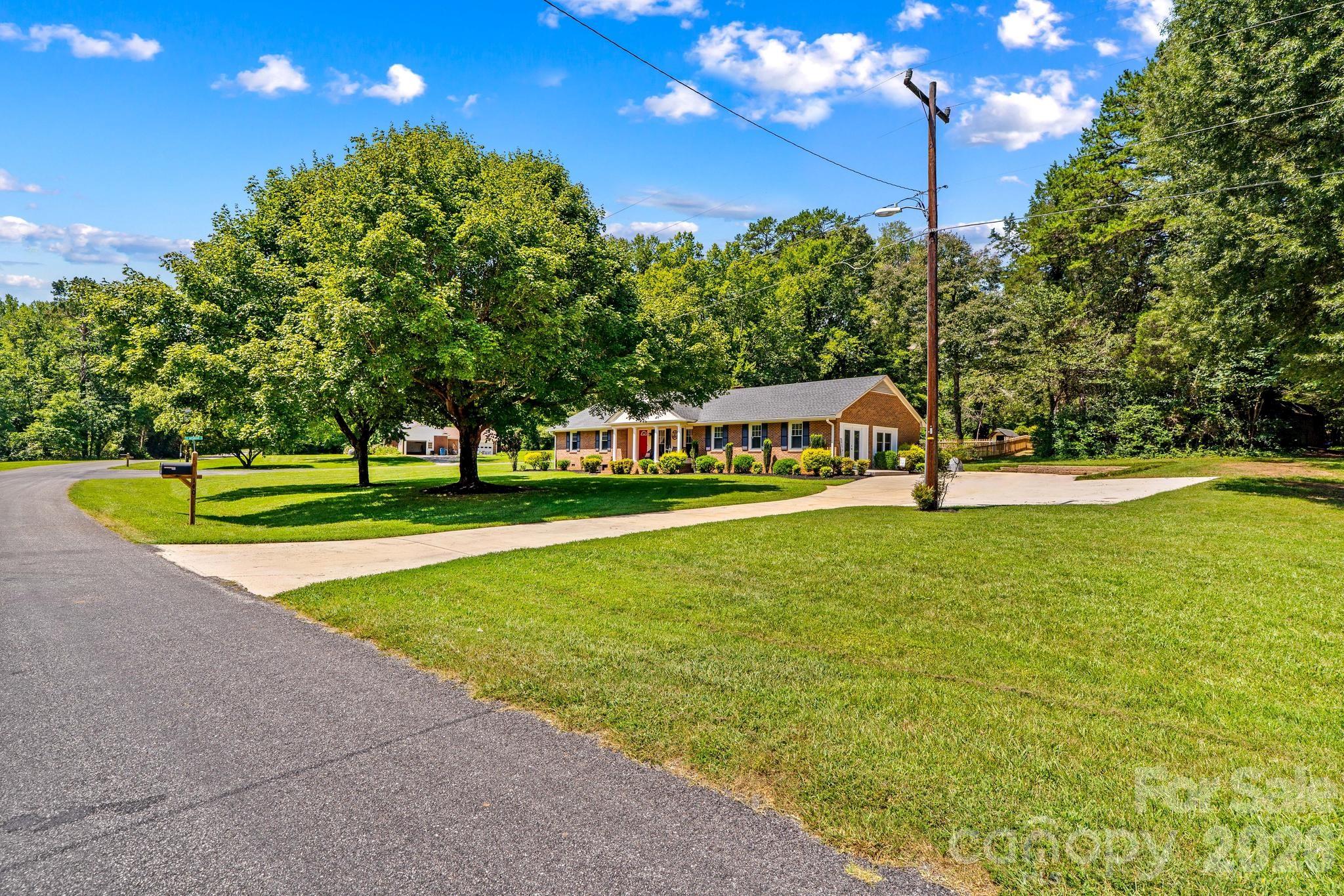 140 Spicewood Lane Property Photo 47