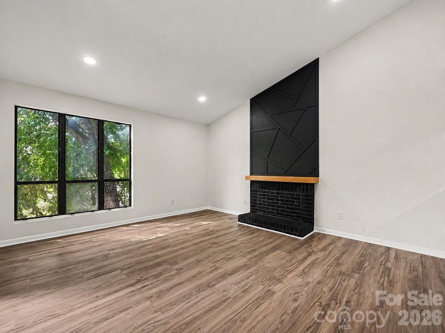 8027 Cedar Glen Drive Property Photo 3