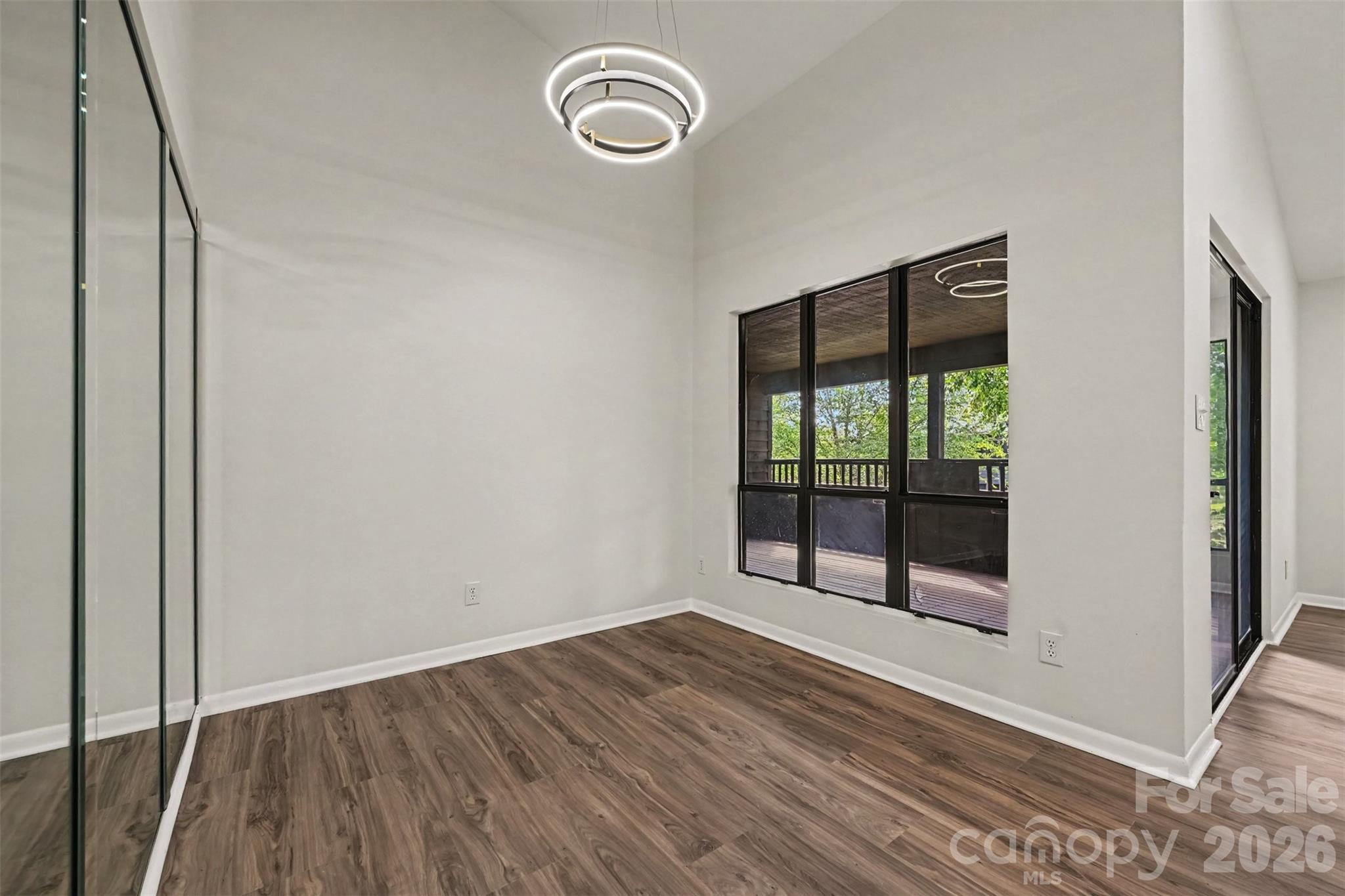 8027 Cedar Glen Drive Property Photo 6