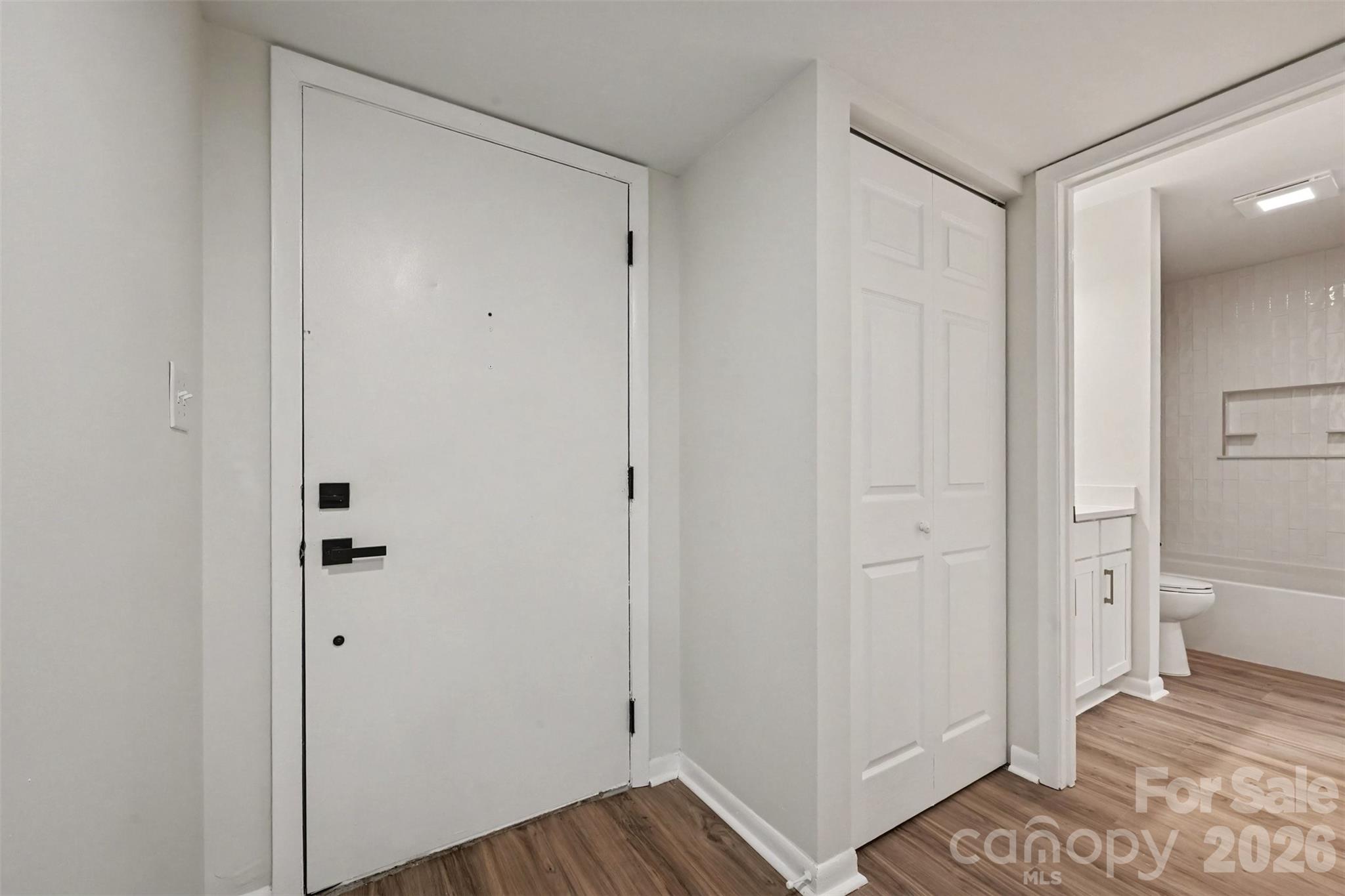 8027 Cedar Glen Drive Property Photo 10