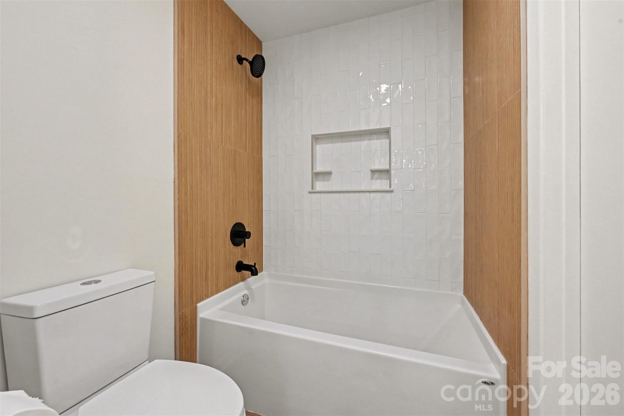 8027 Cedar Glen Drive Property Photo 14