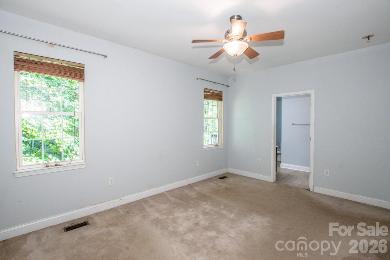127 Wood Acre Drive Property Photo 15