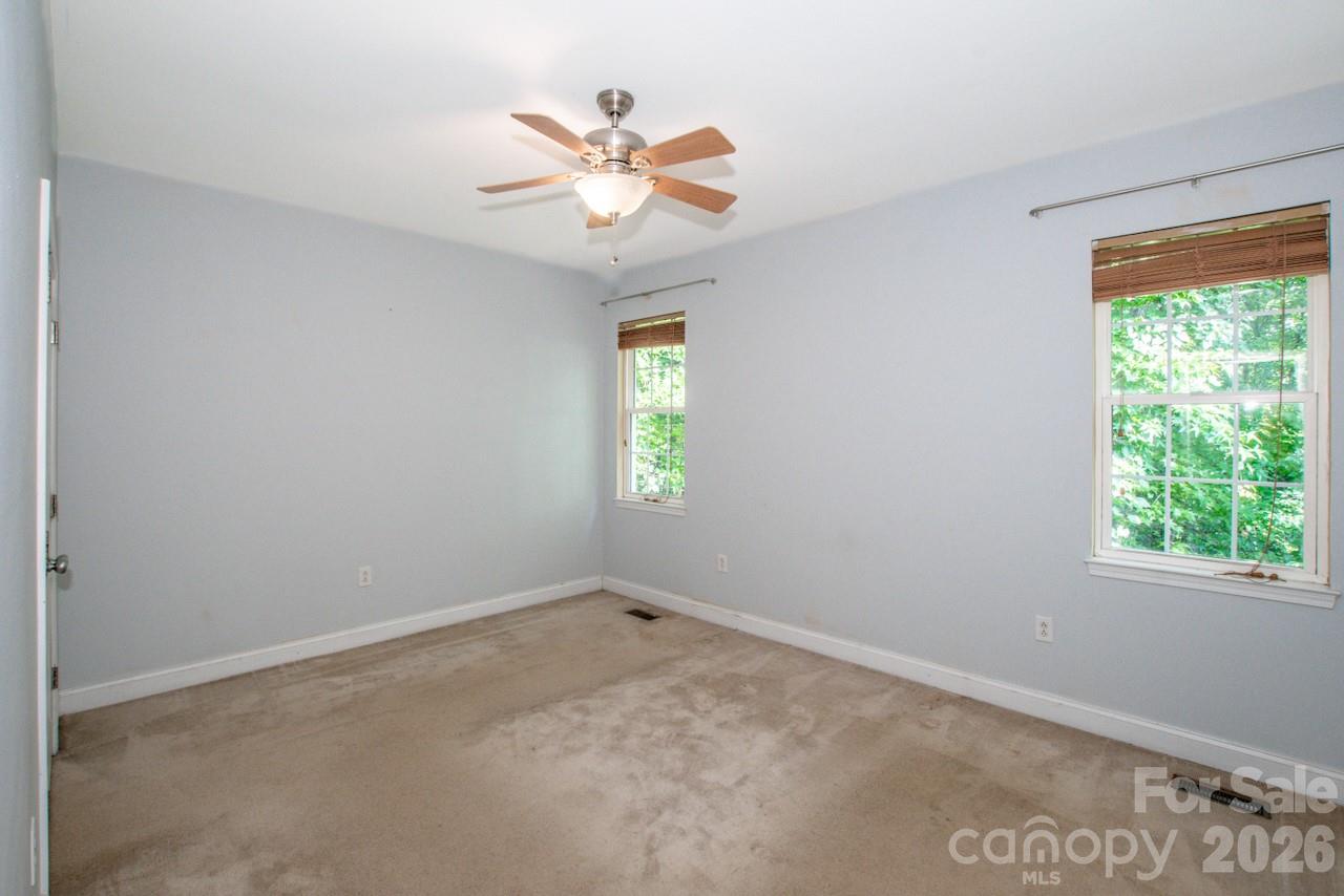 127 Wood Acre Drive Property Photo 16