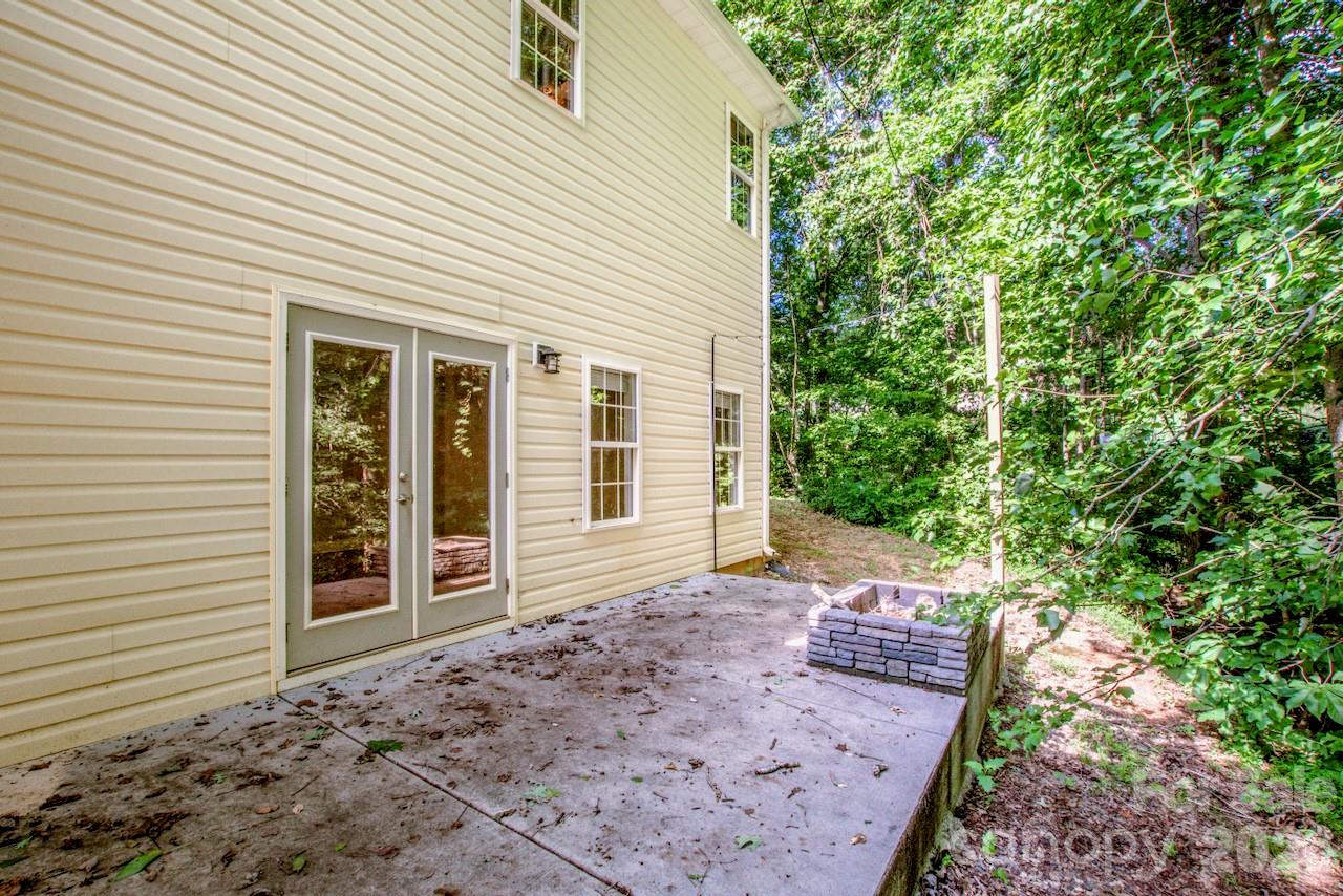 127 Wood Acre Drive Property Photo 28