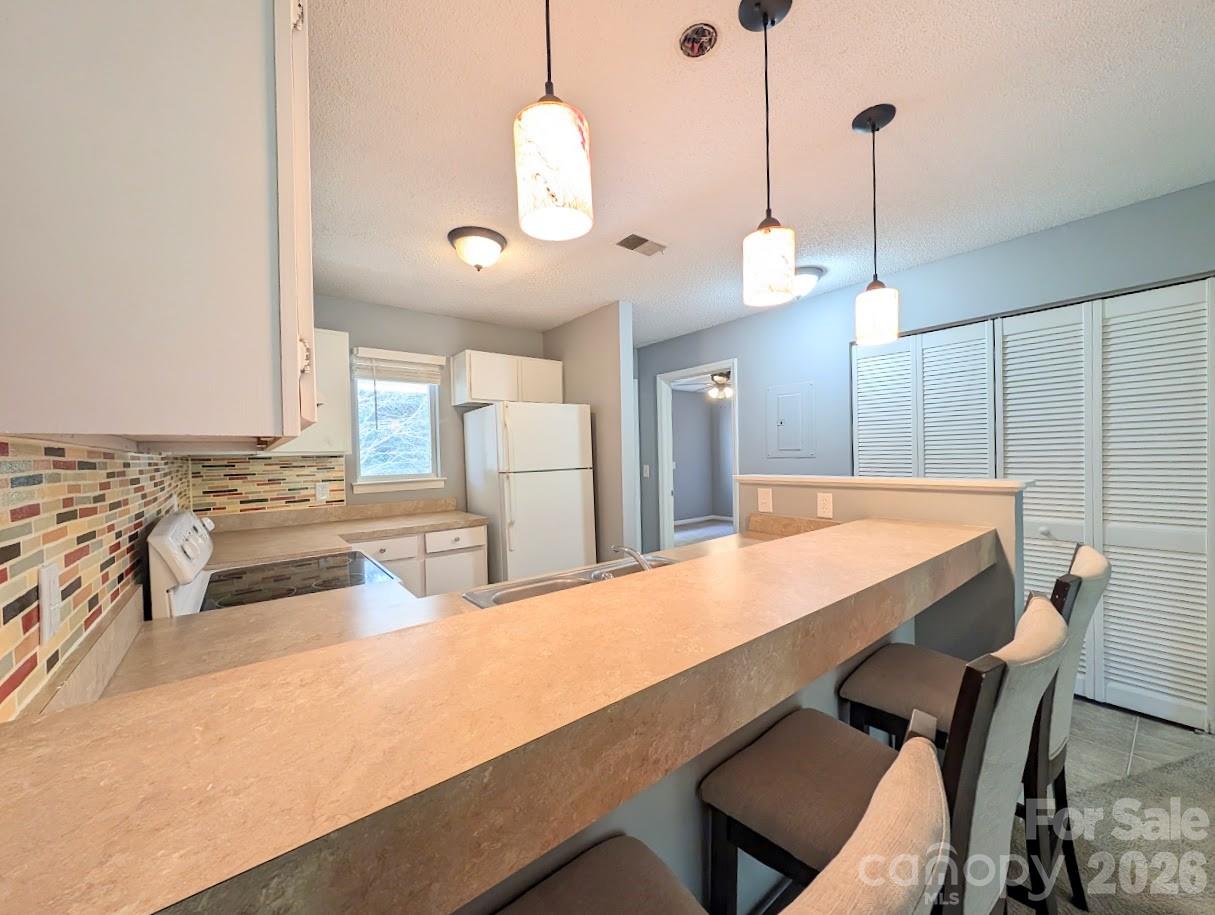 1687 Eagles Place Property Photo 2