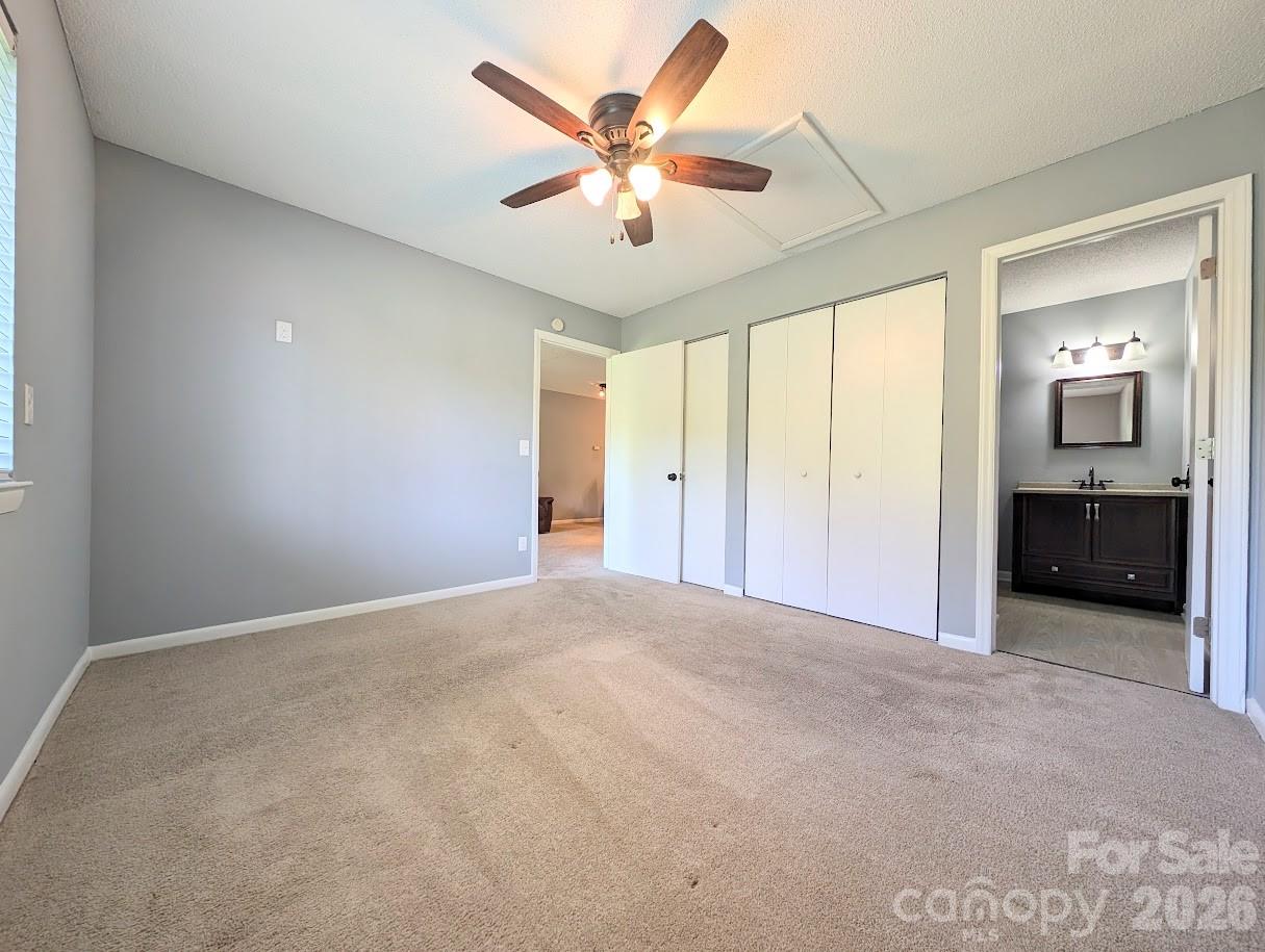 1687 Eagles Place Property Photo 9
