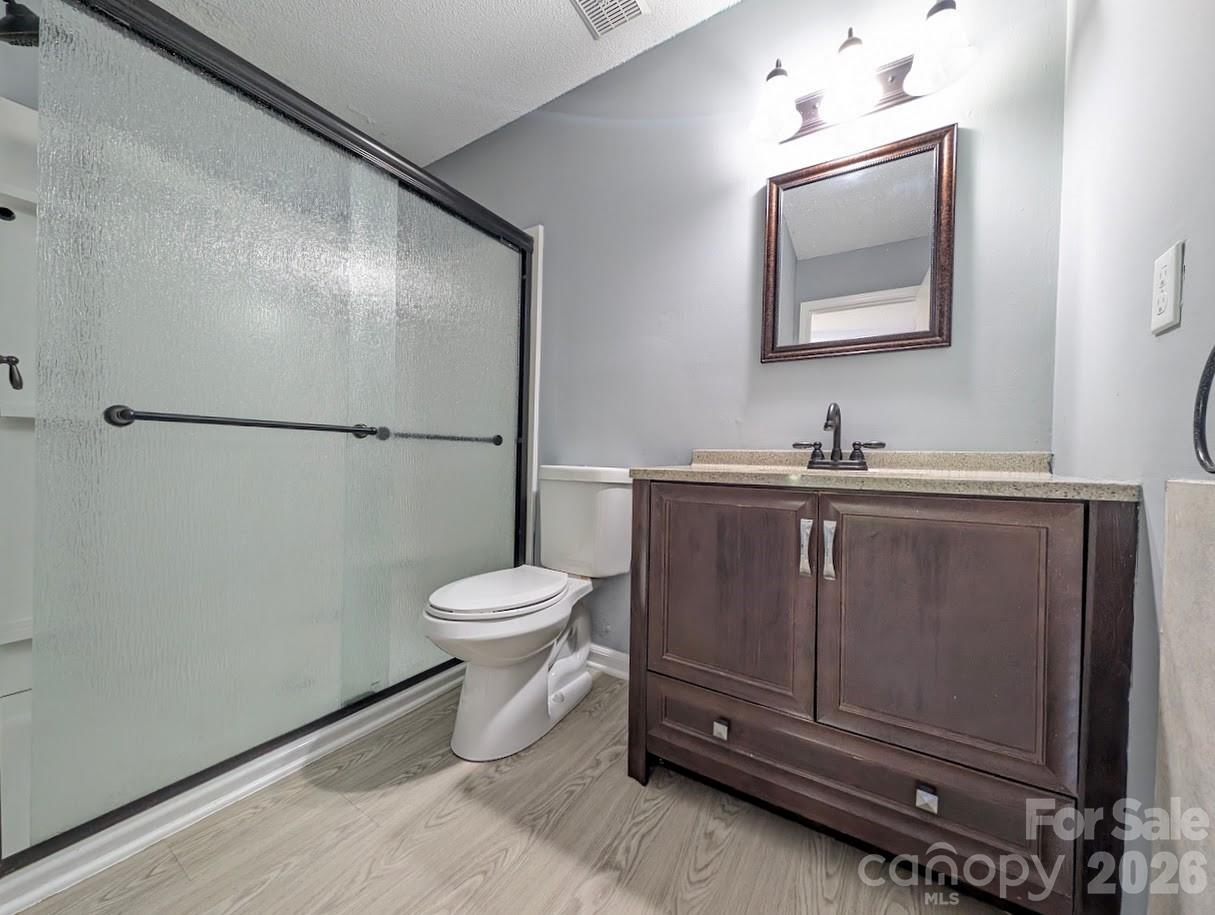 1687 Eagles Place Property Photo 11