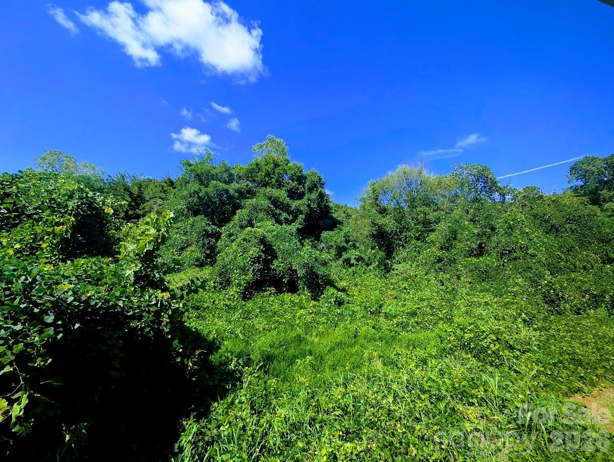 1687 Eagles Place Property Photo 17