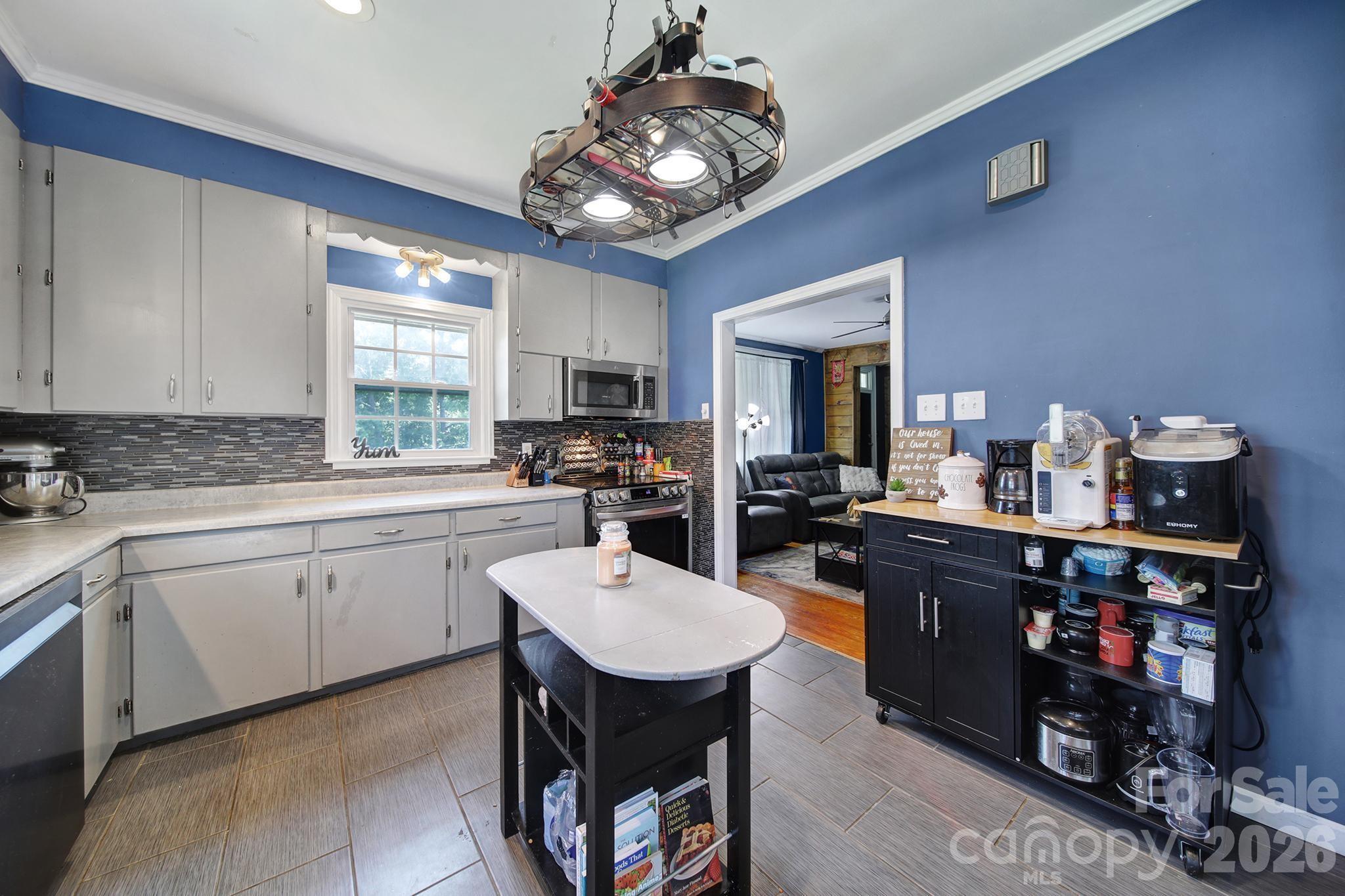 14 Argonne Avenue Property Photo 10