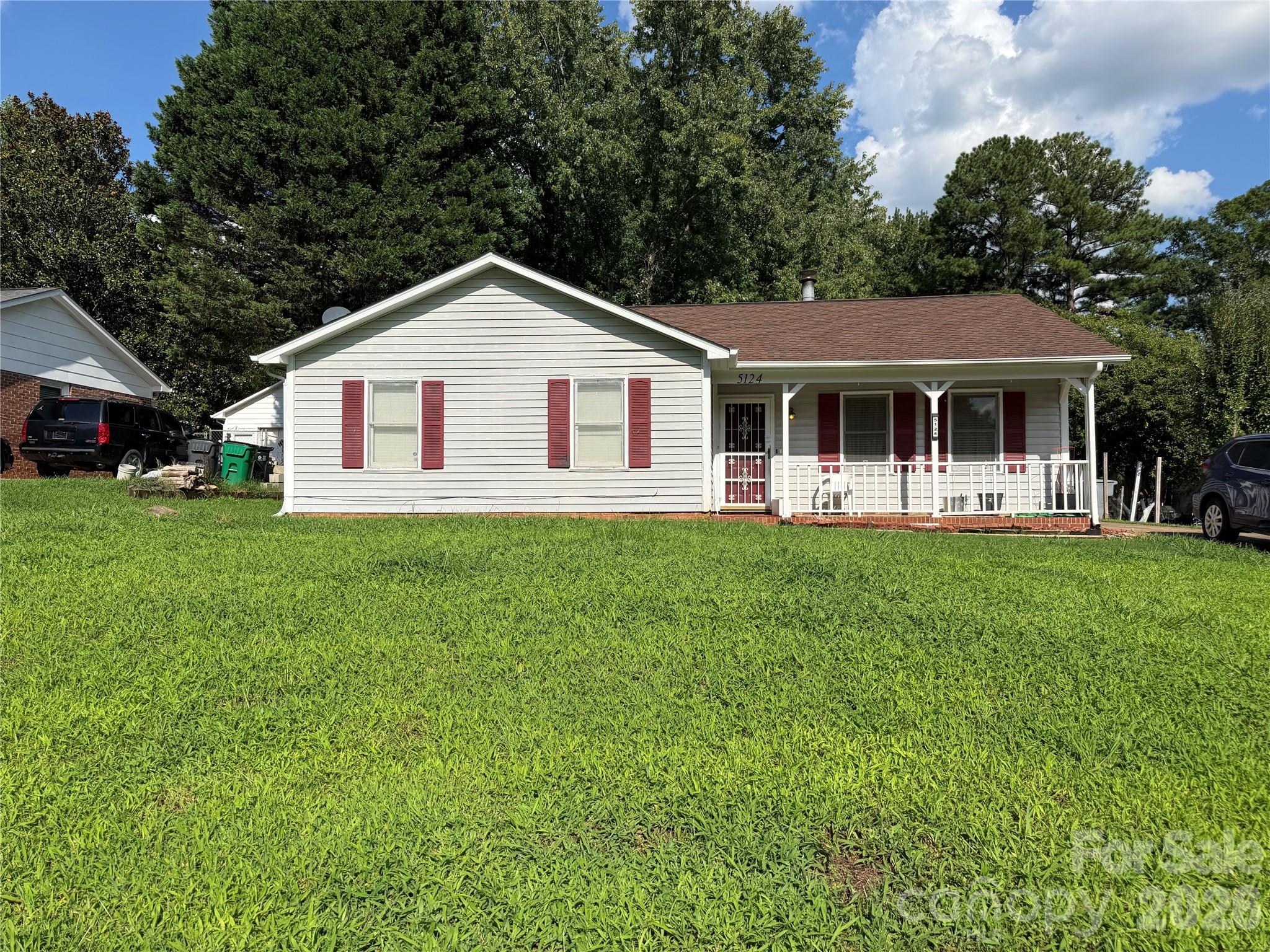 5124 Poplar Springs Drive Property Photo 1