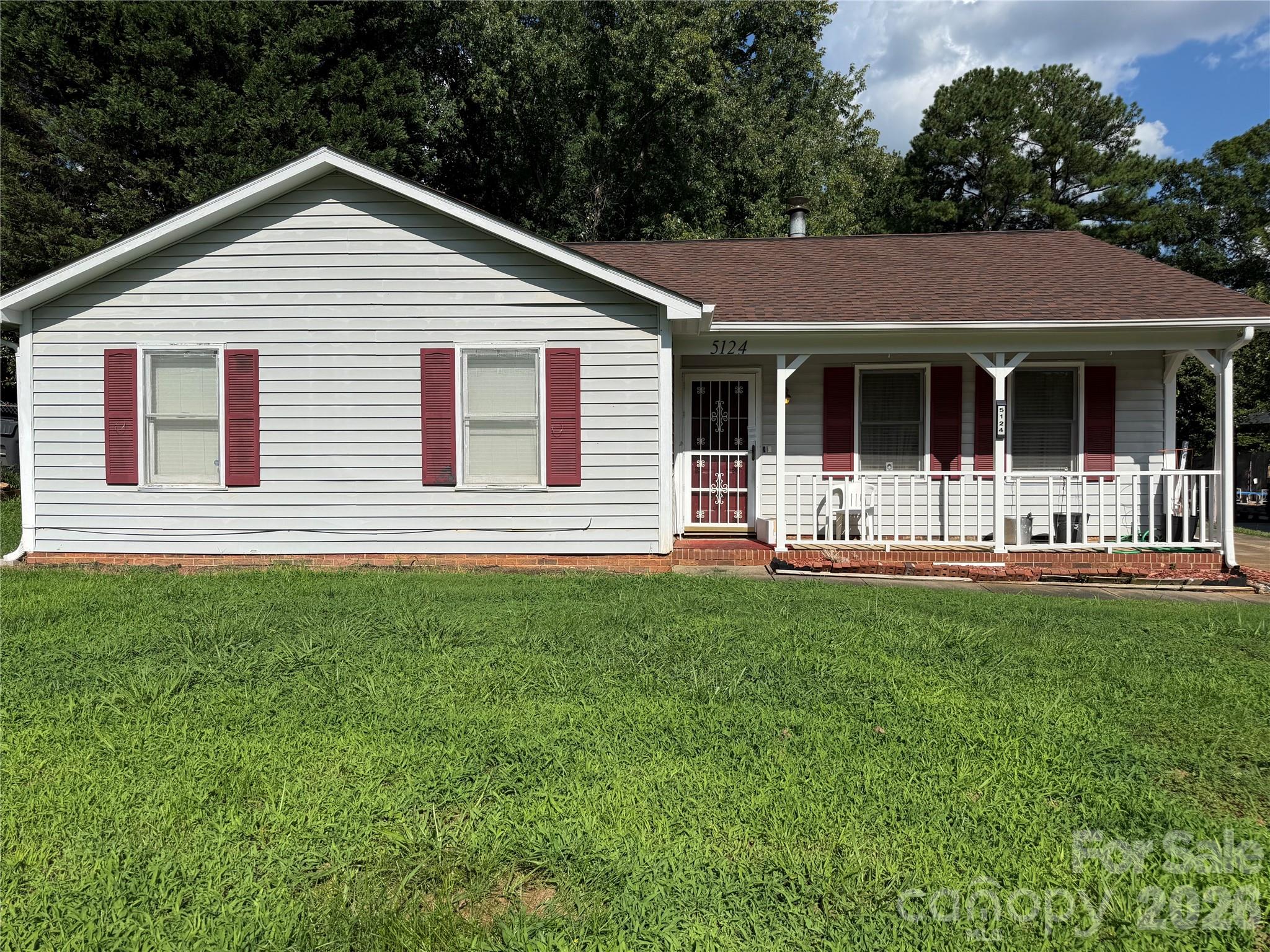 5124 Poplar Springs Drive Property Photo 2