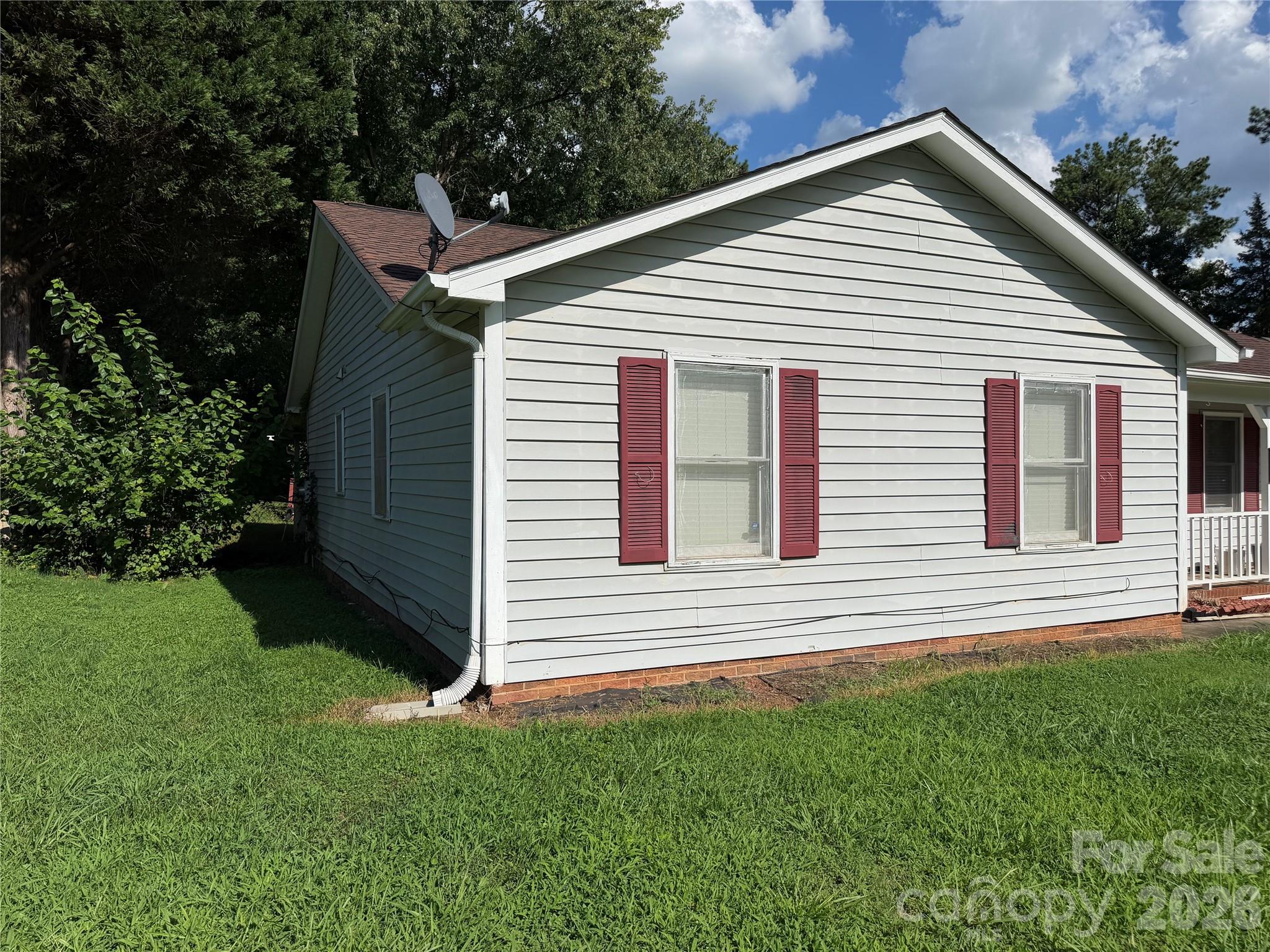 5124 Poplar Springs Drive Property Photo 3