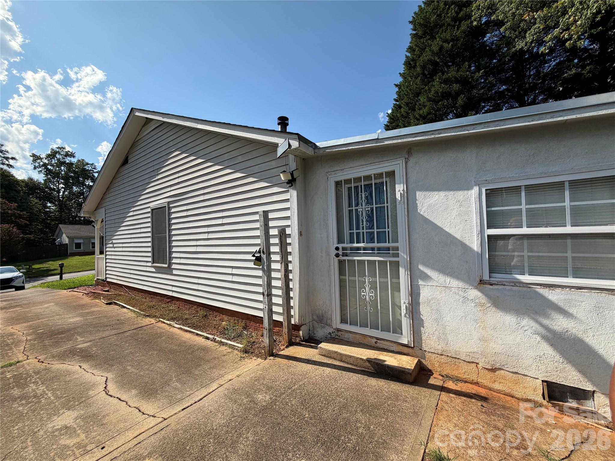 5124 Poplar Springs Drive Property Photo 5