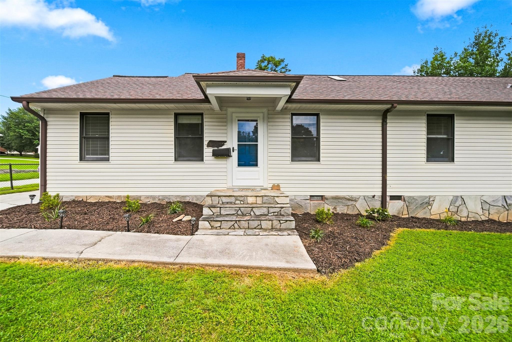 512 Garrou Avenue Property Photo 3