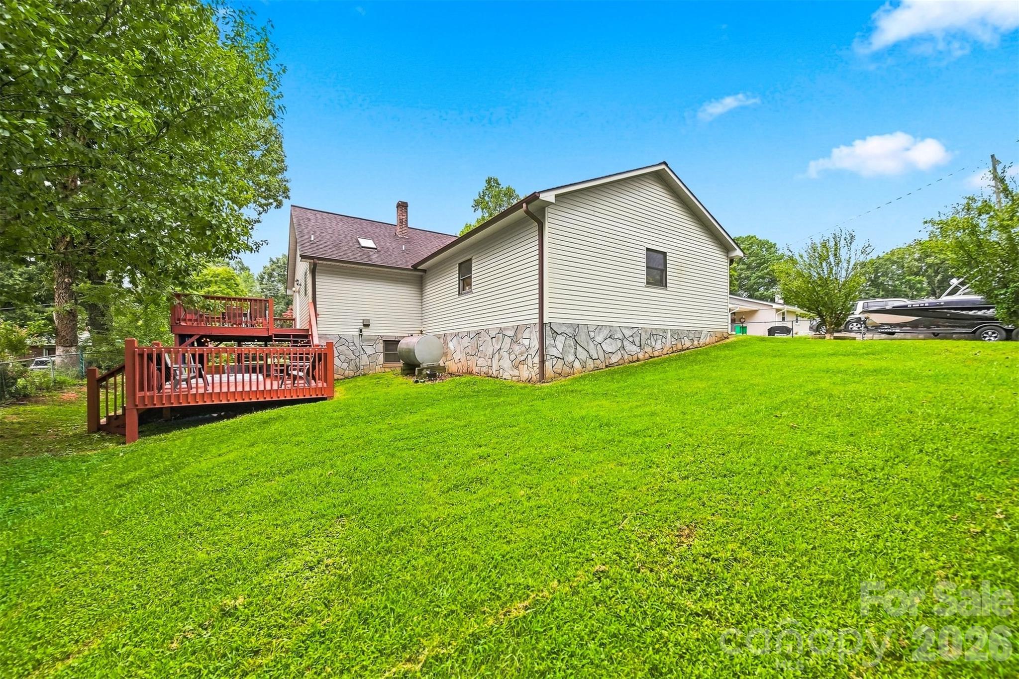 512 Garrou Avenue Property Photo 36