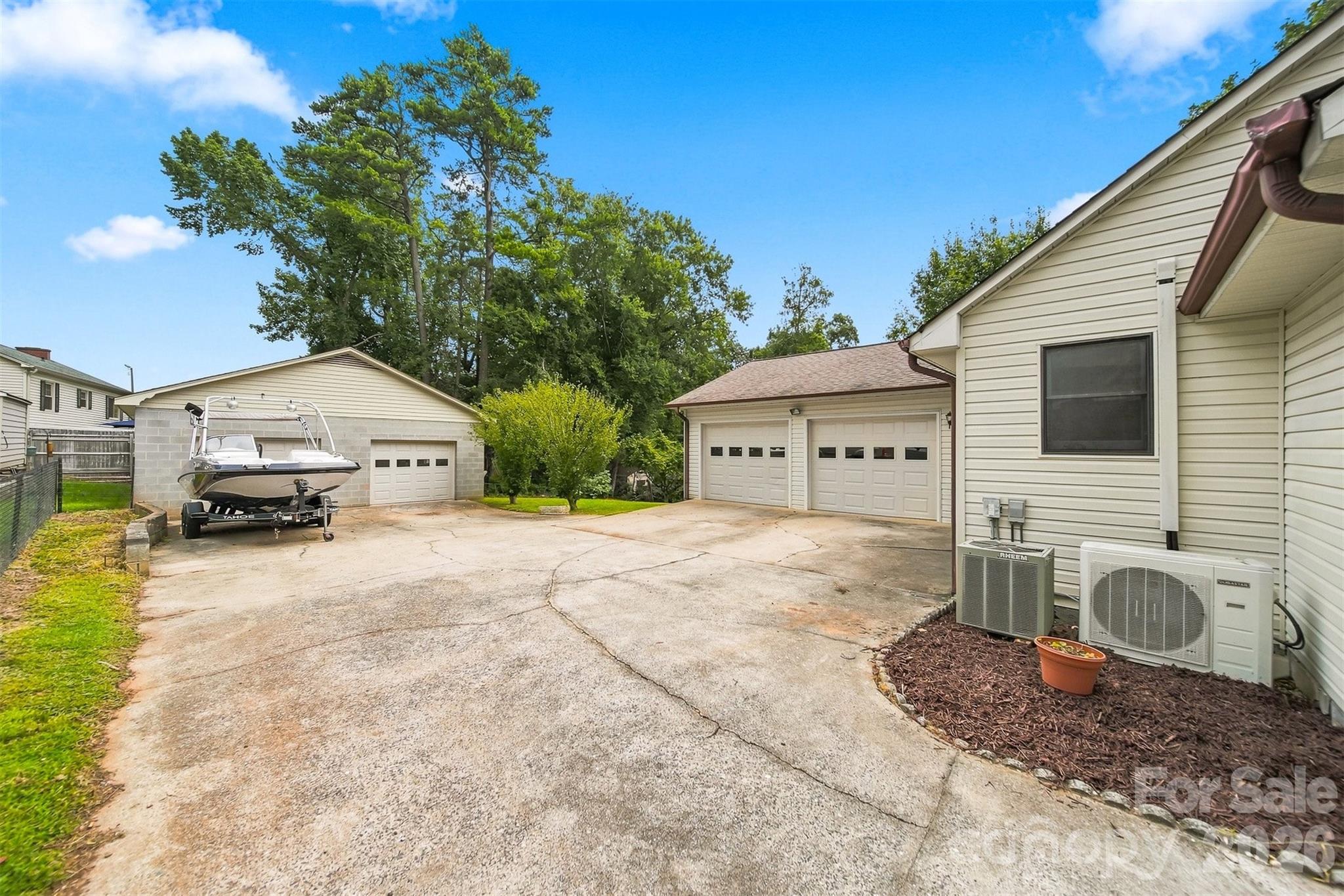 512 Garrou Avenue Property Photo 40