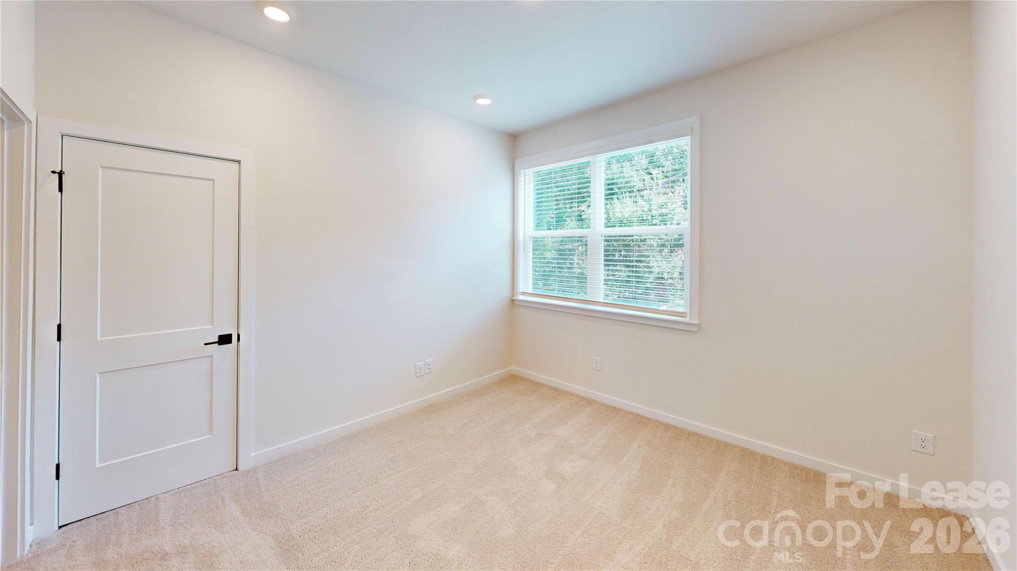 3640 Spencer Street Property Photo 16