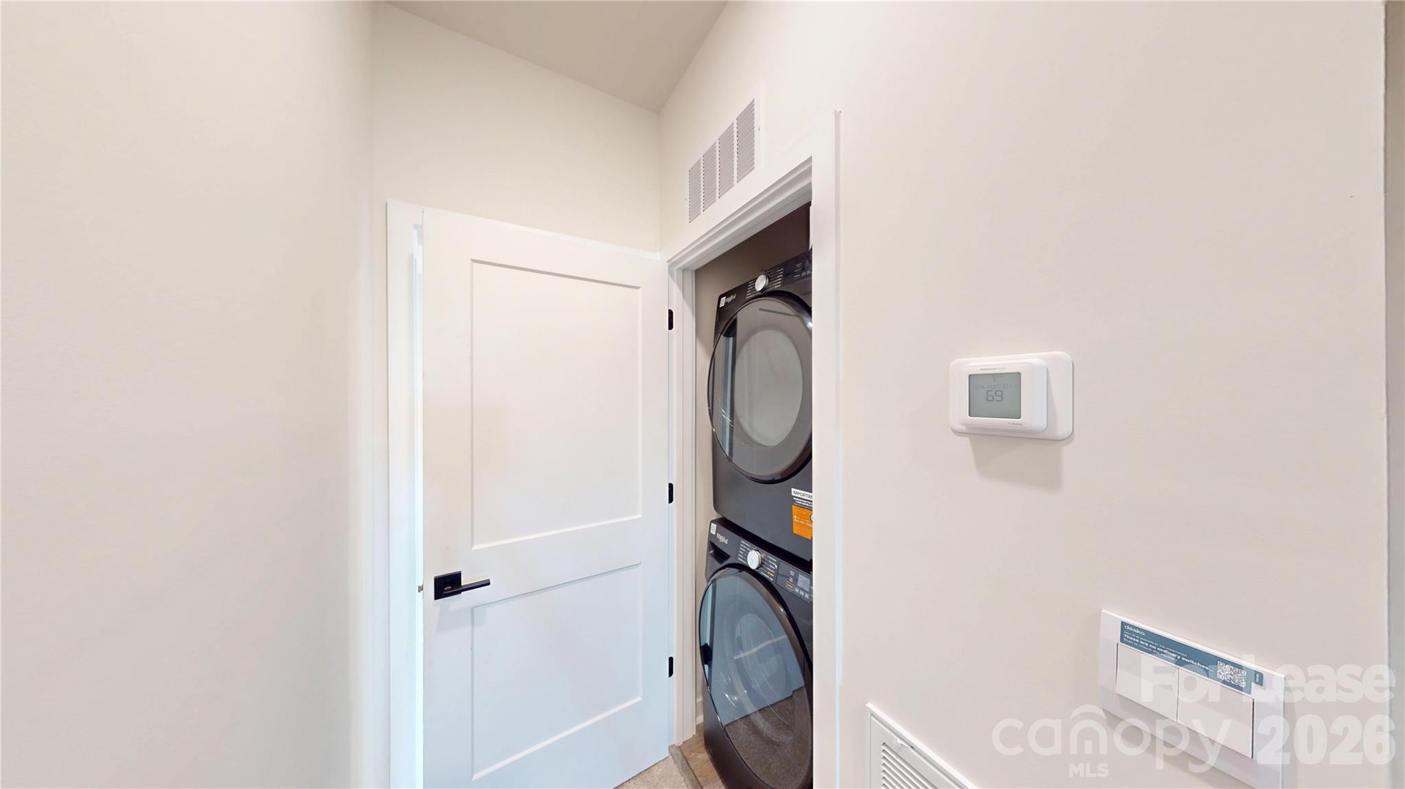 3640 Spencer Street Property Photo 22