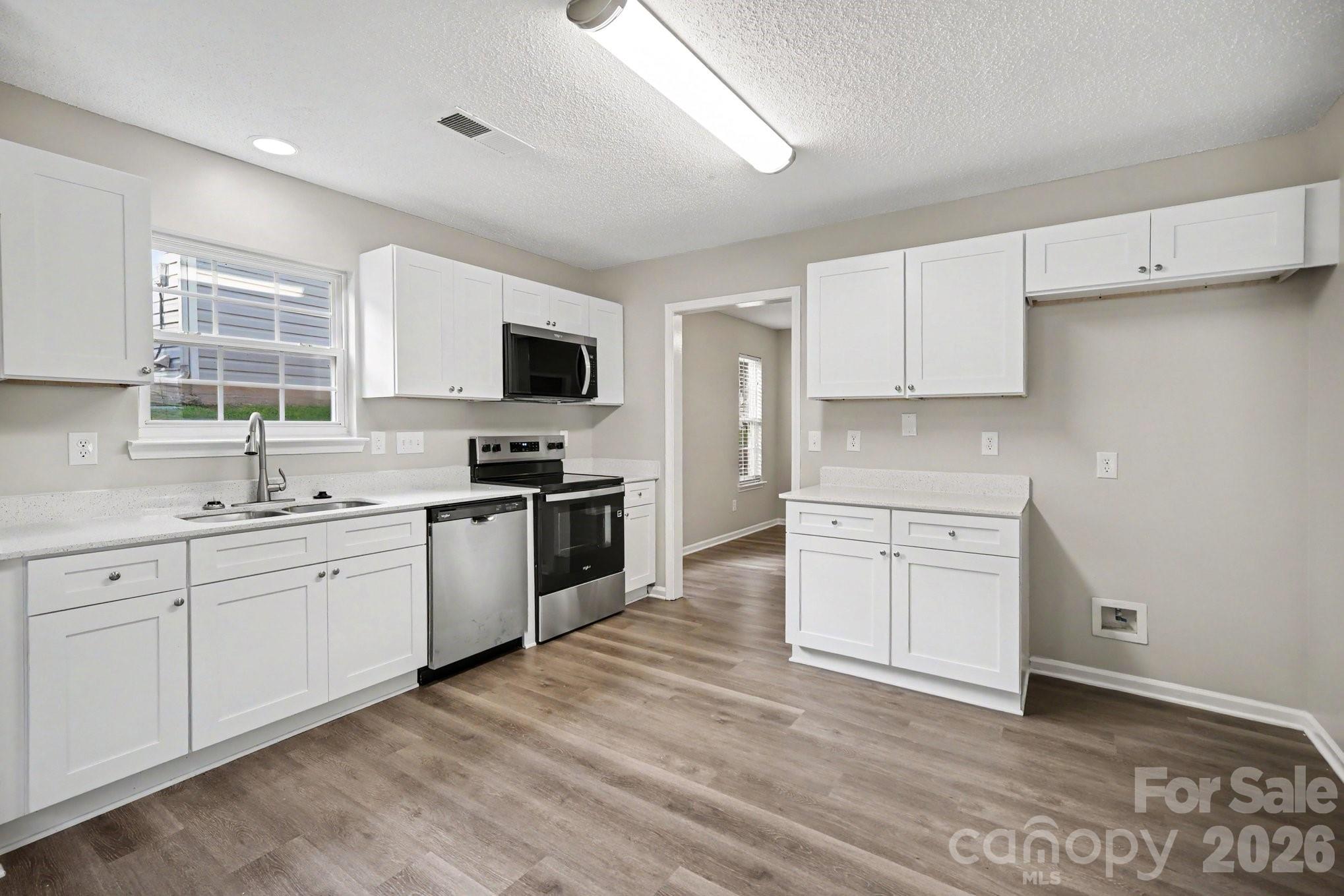 10220 Seedling Lane Property Photo 11