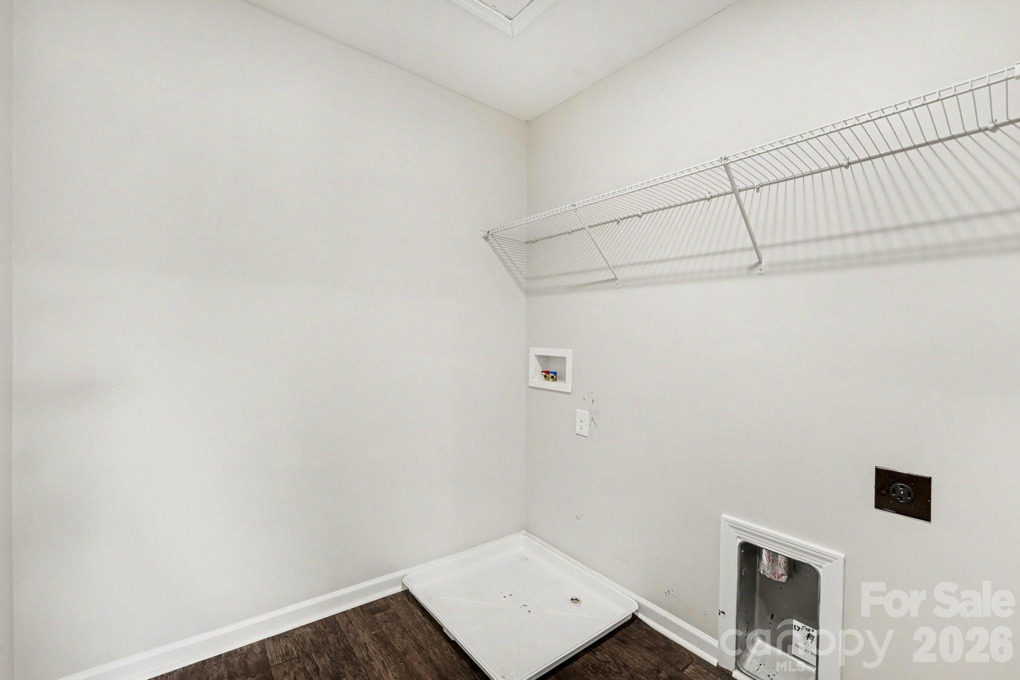 128 Sutters Mill Drive Property Photo 10