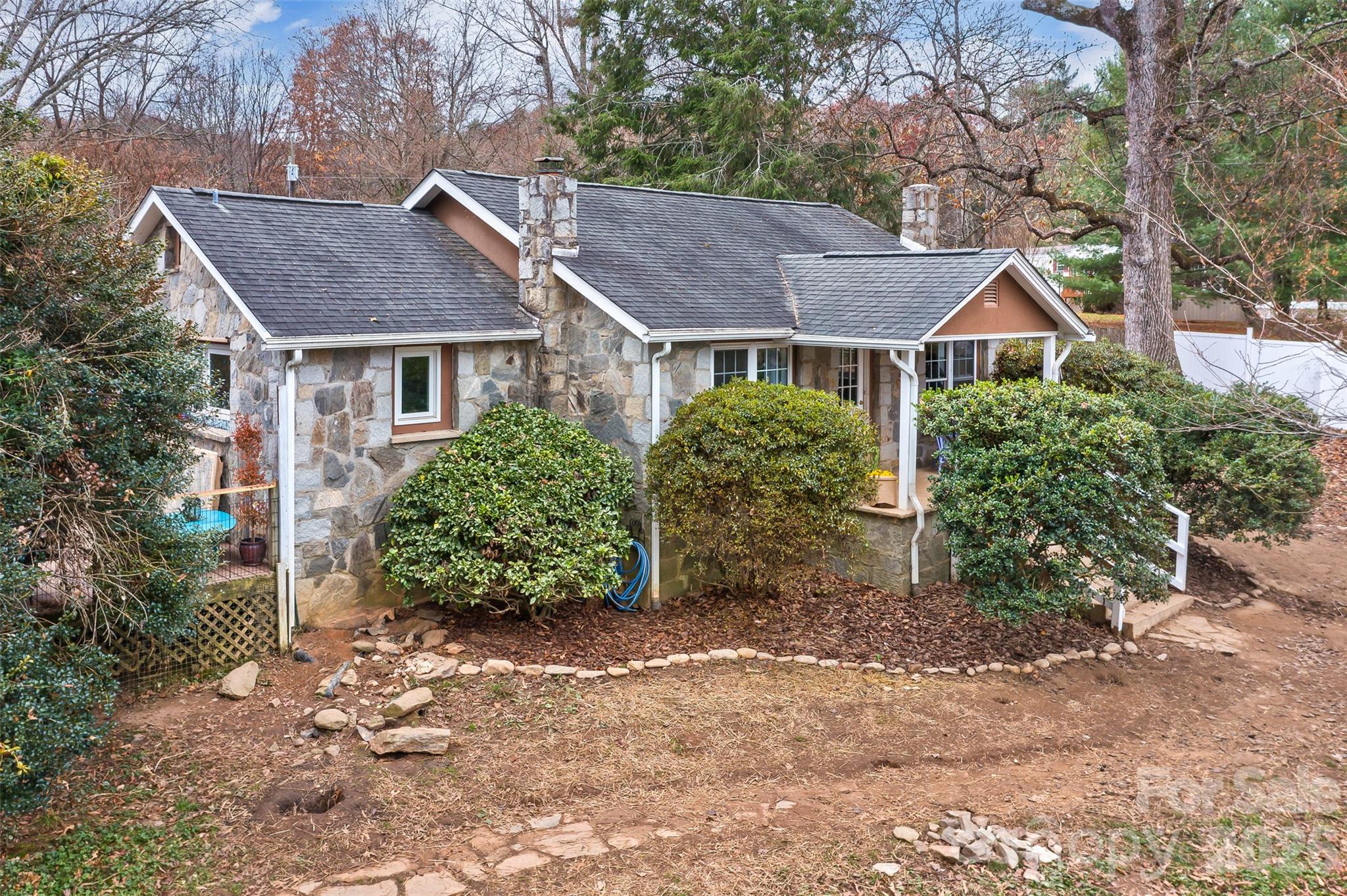 136 Flynn Branch Road Property Photo 1