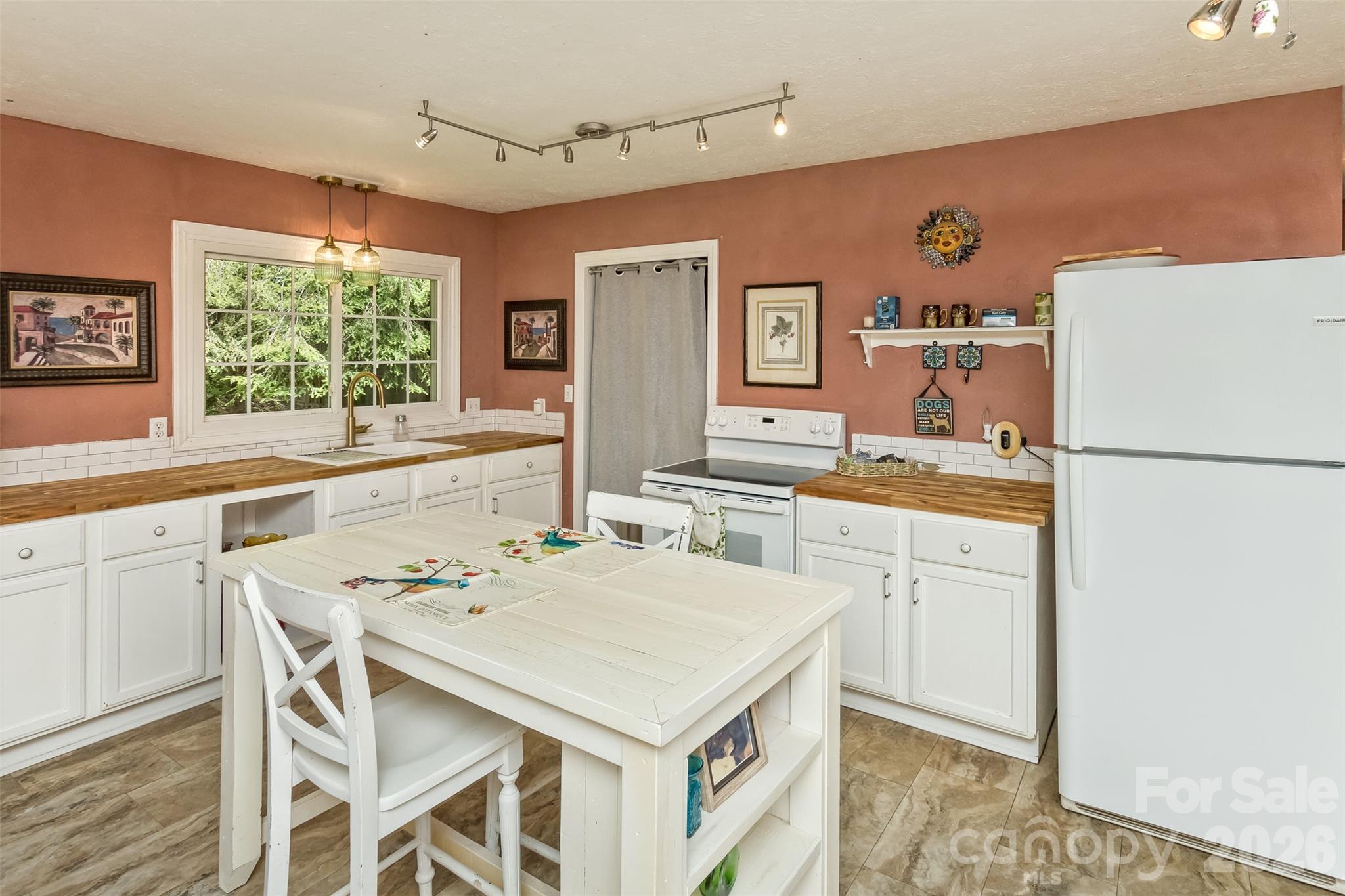 136 Flynn Branch Road Property Photo 15