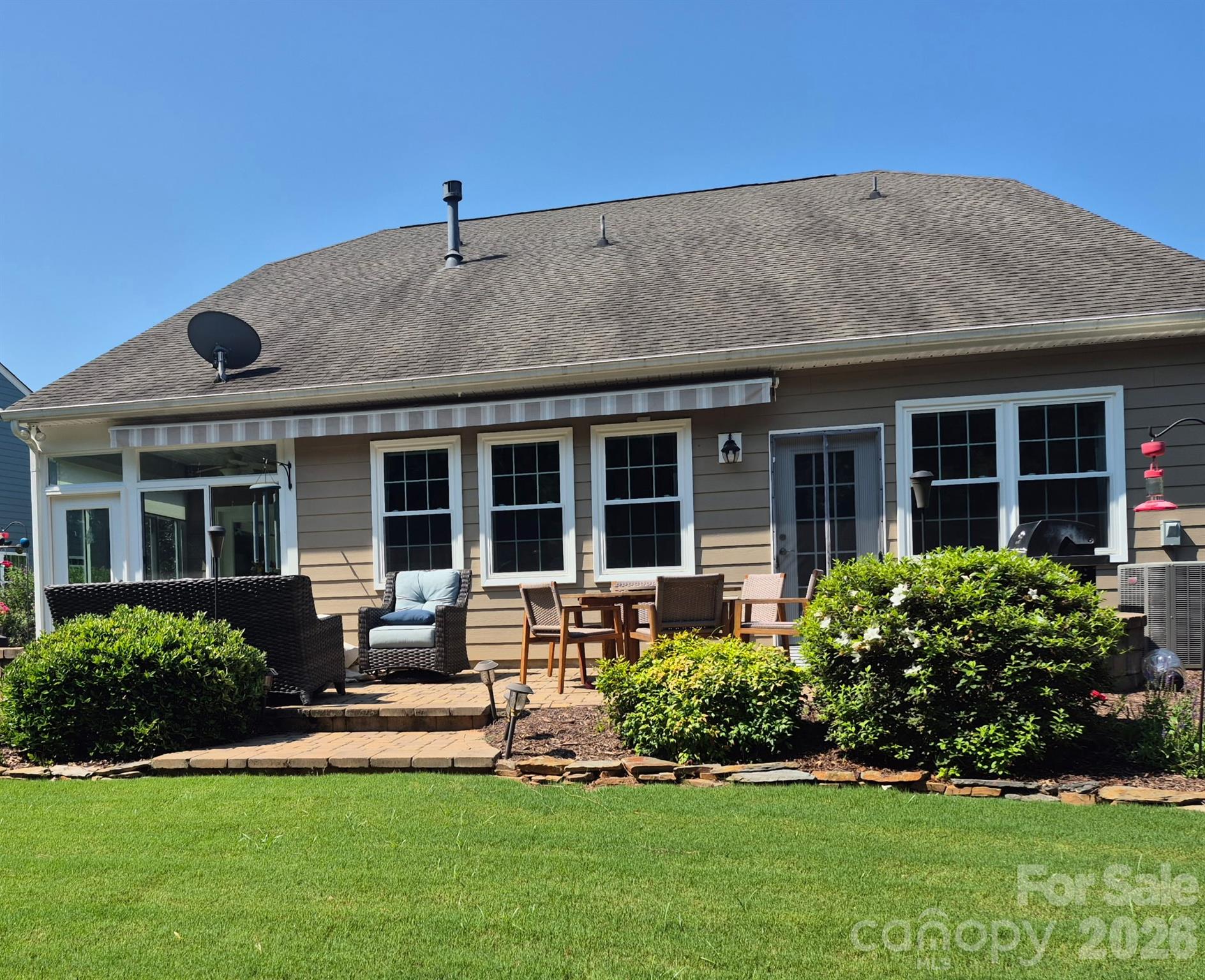 5060 Big Bend Drive Property Photo 3